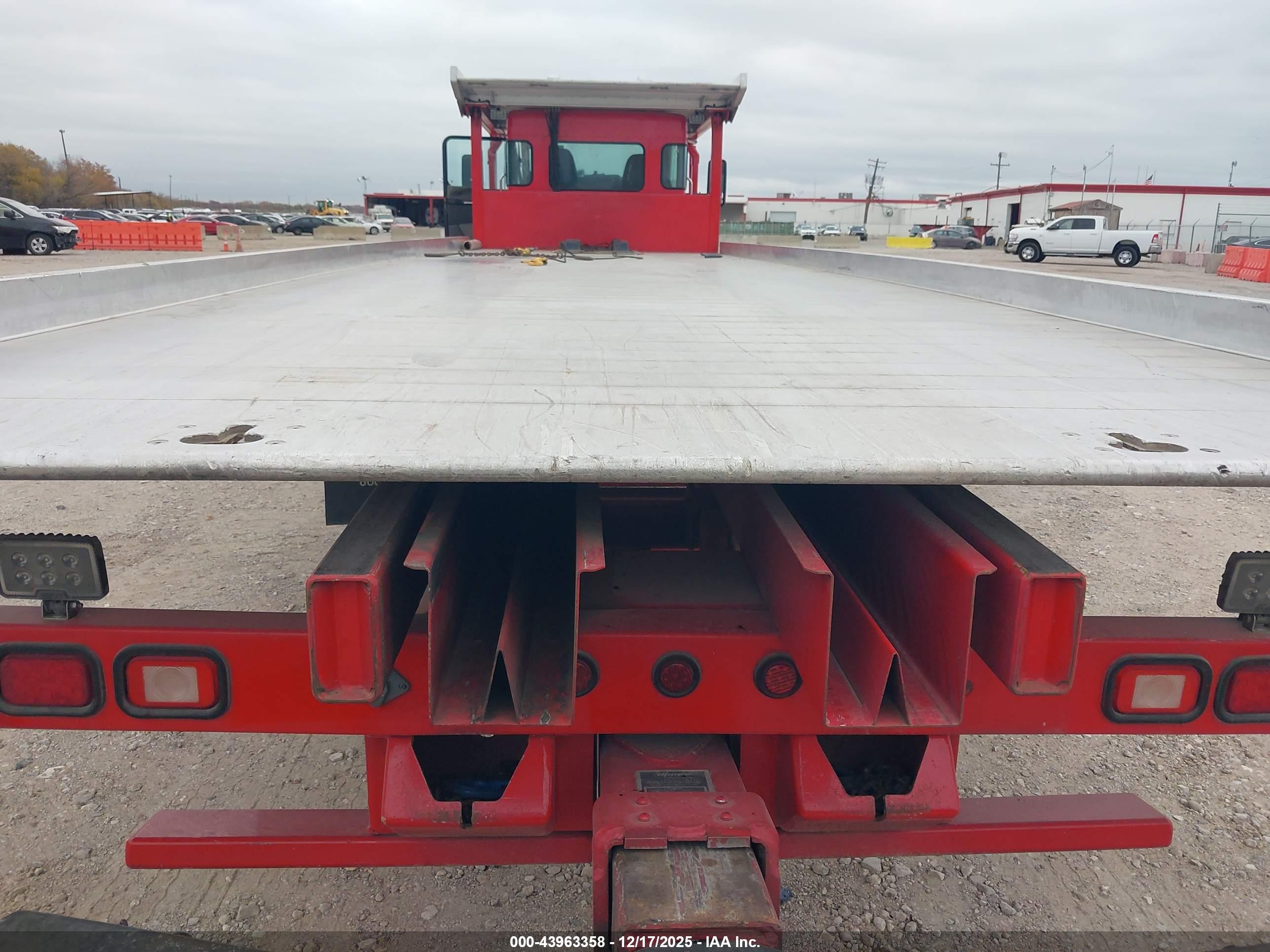 KENWORTH T3 image 7
