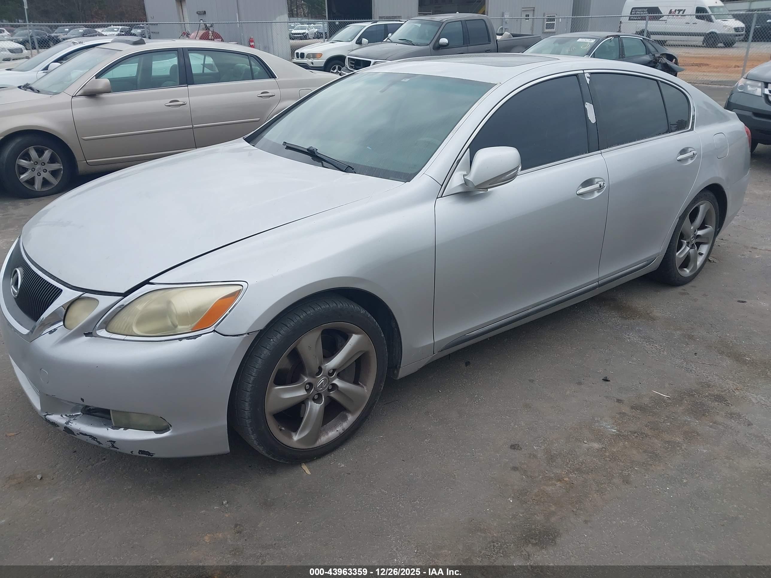 LEXUS GS image 2