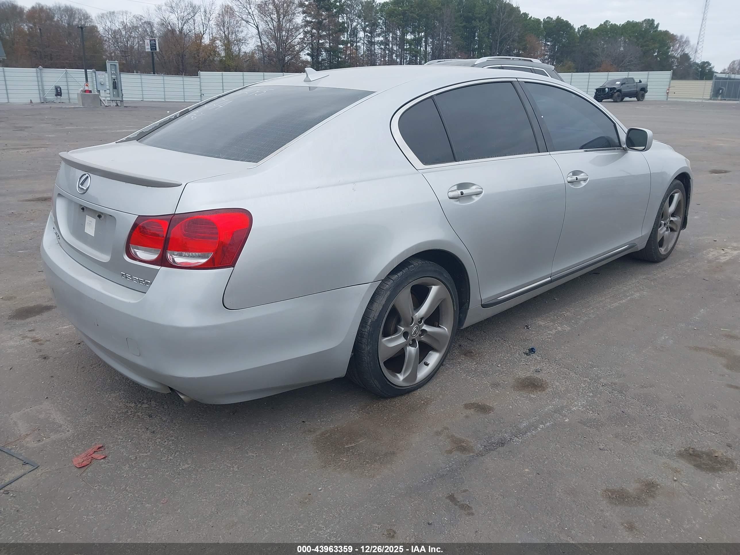 LEXUS GS image 4