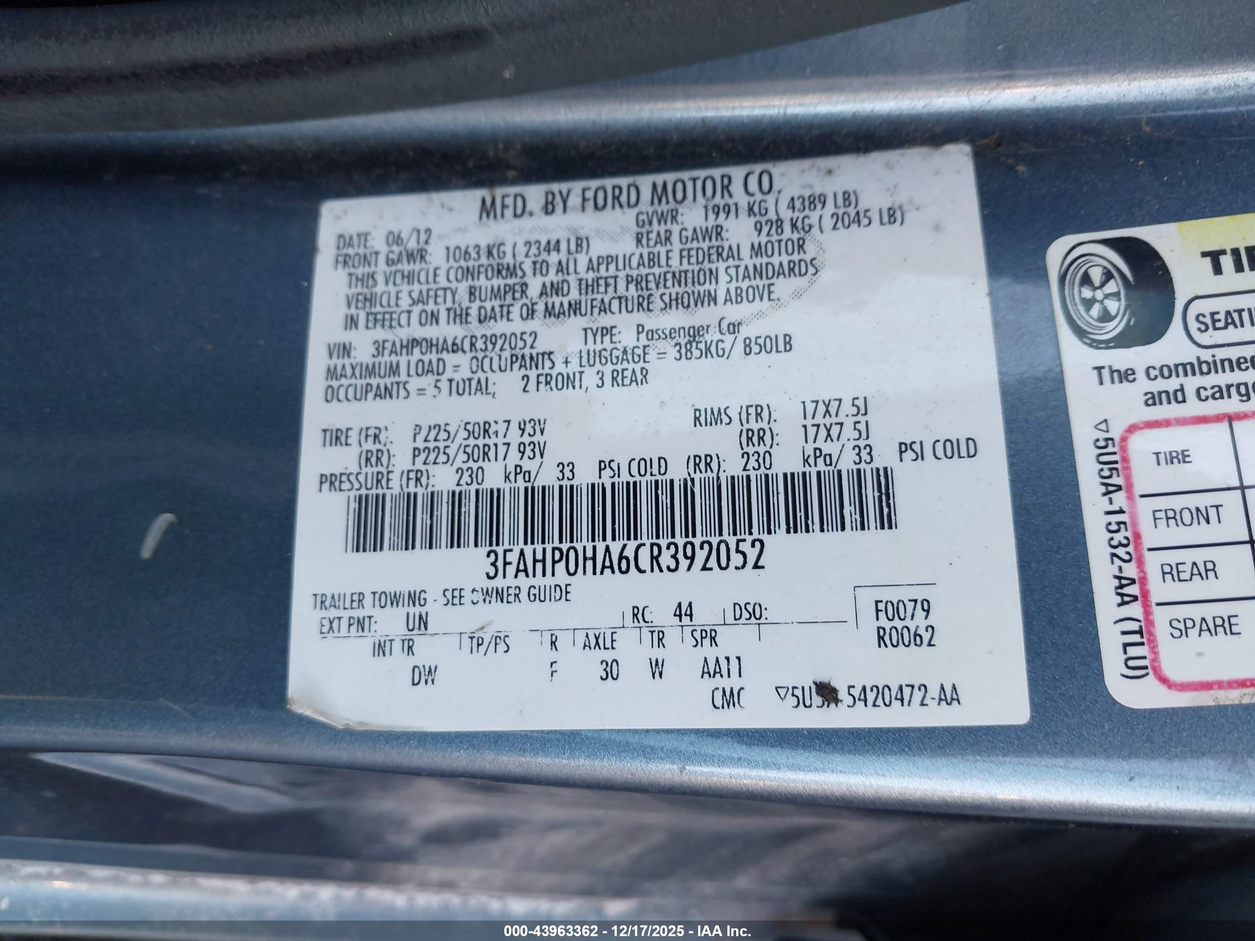 FORD FUSION image 9