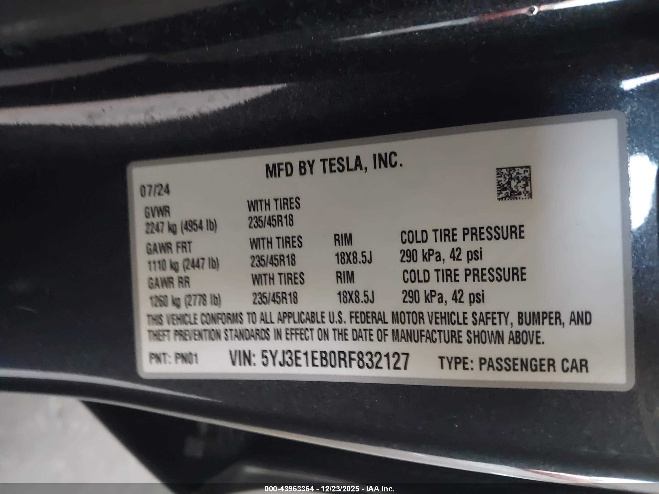 TESLA MODEL image 9