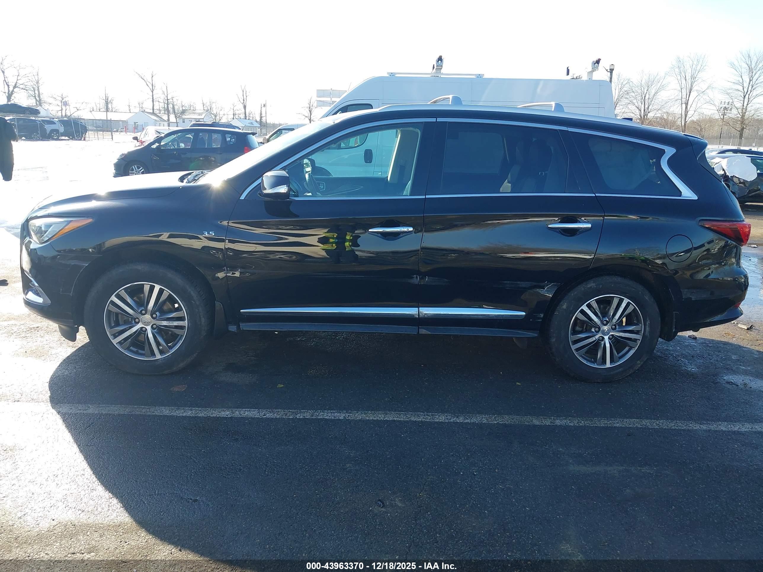 INFINITI QX60 image 6