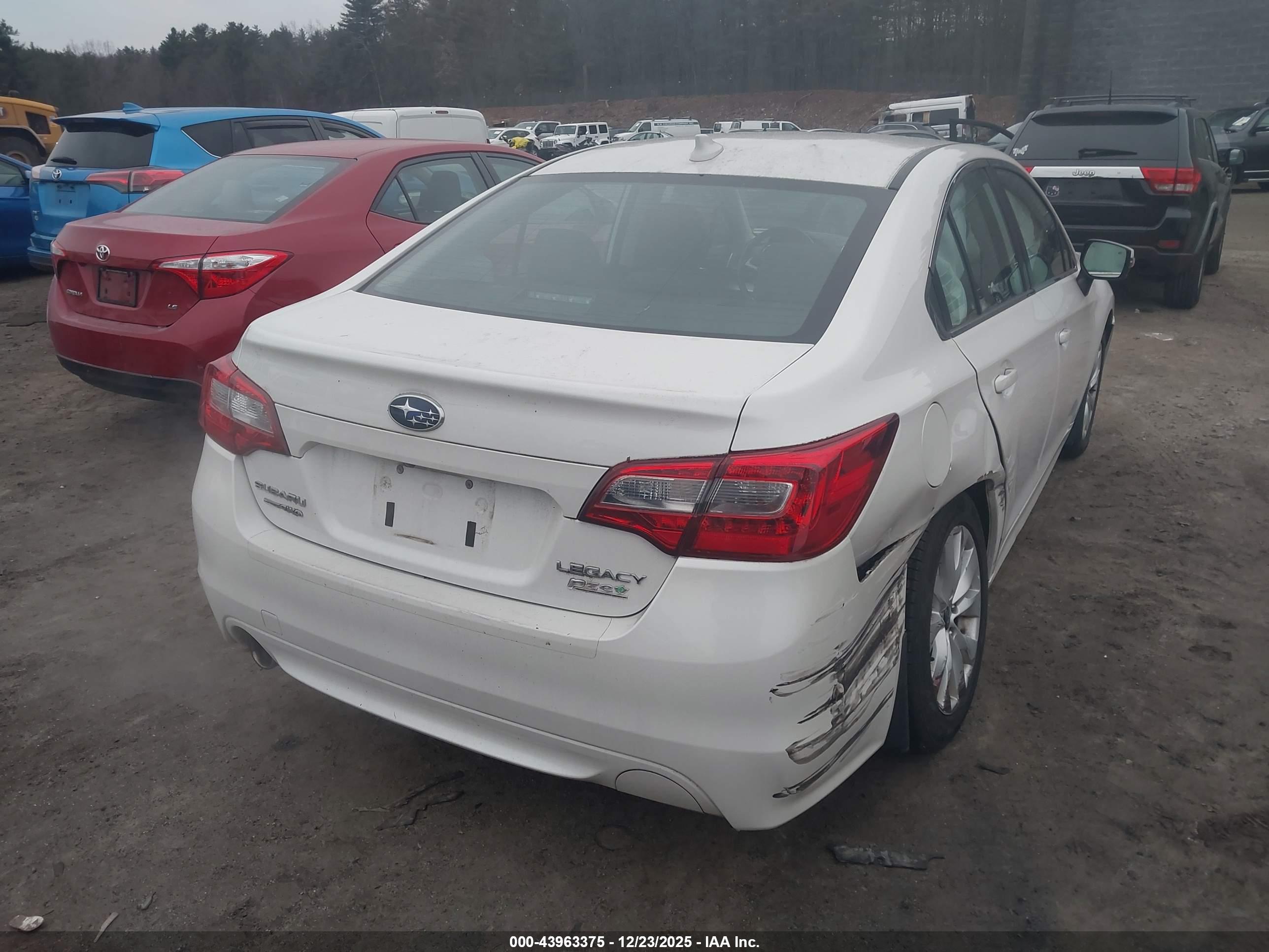 SUBARU LEGACY image 4