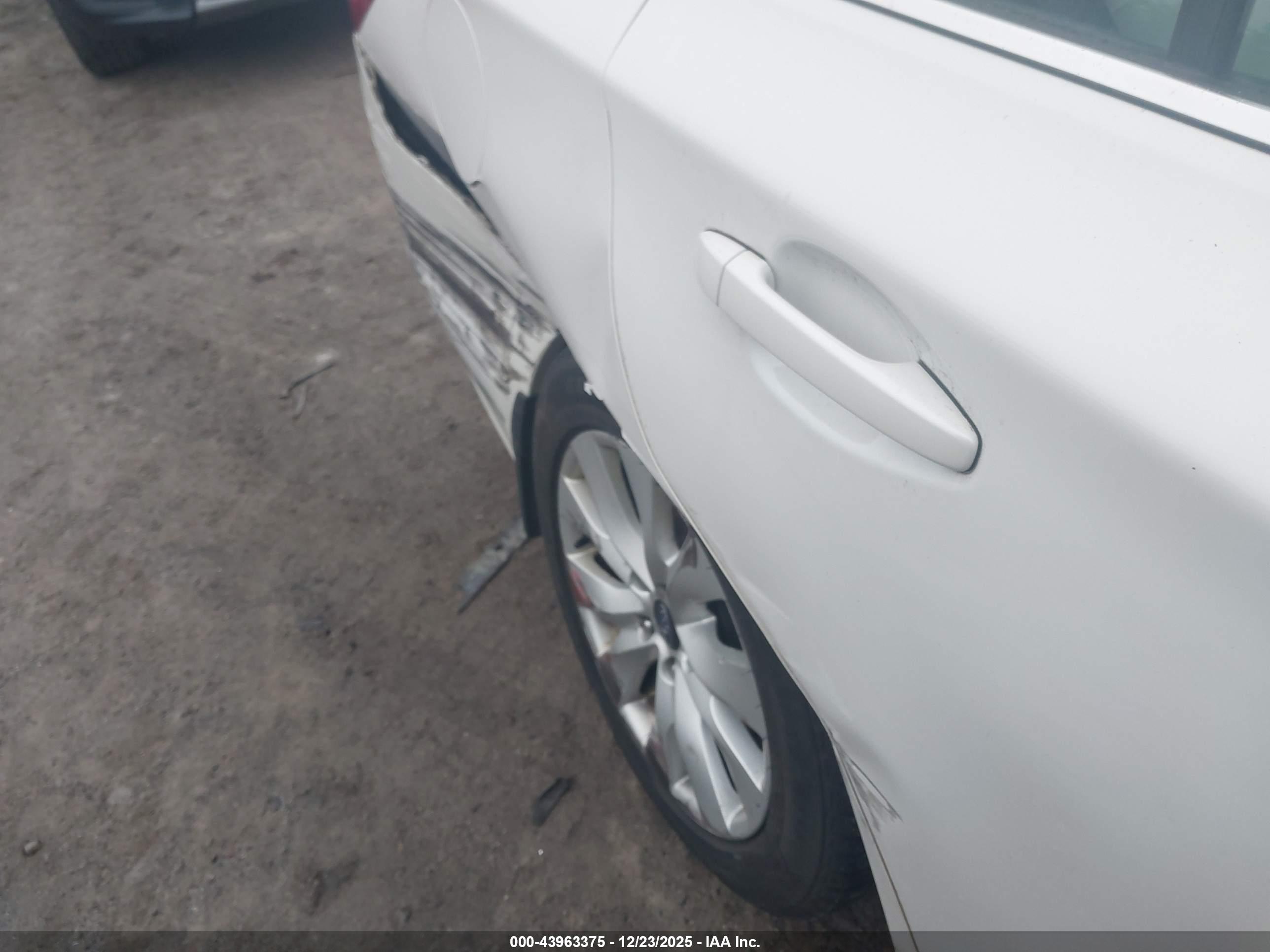 SUBARU LEGACY image 6