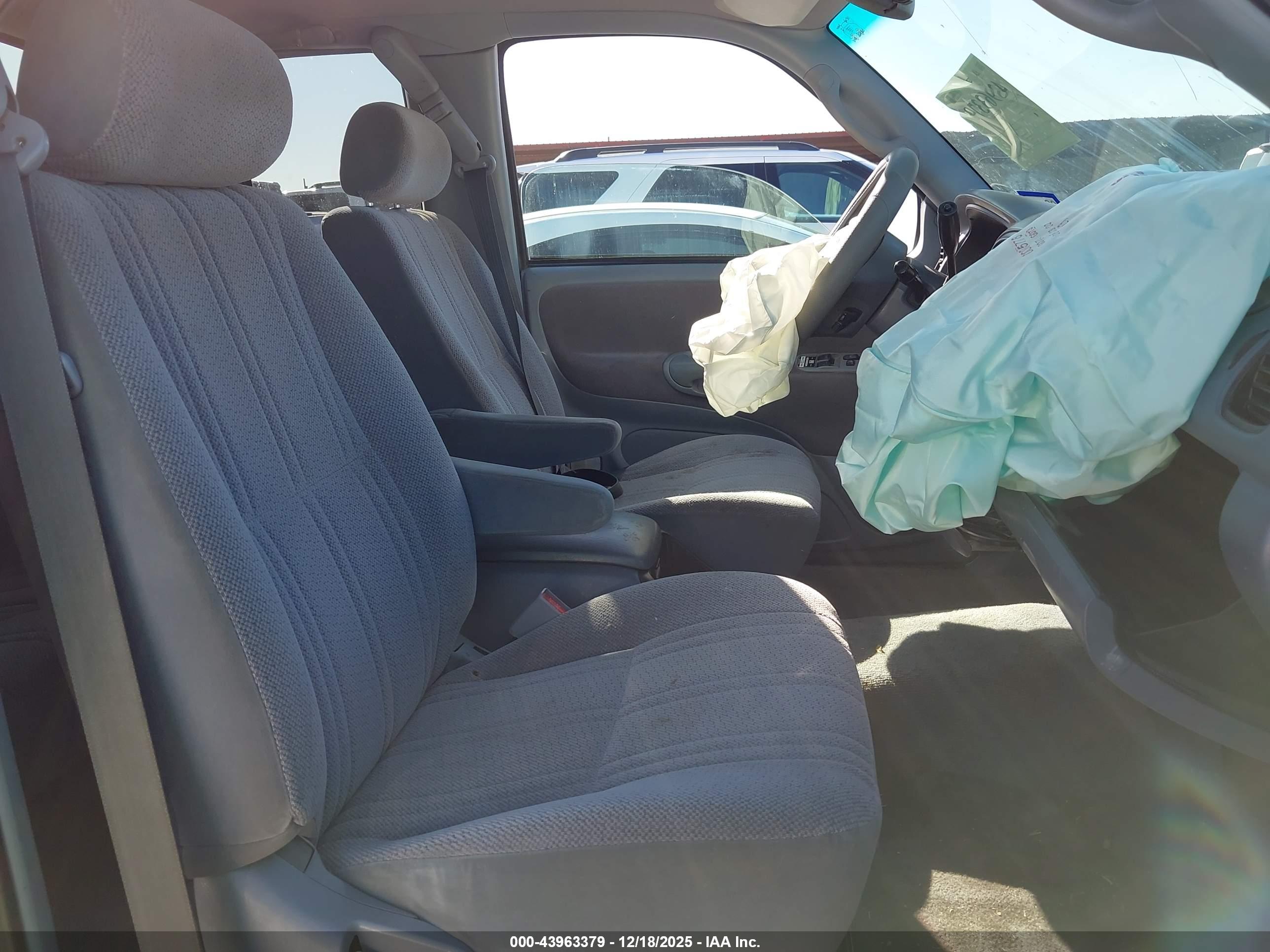 TOYOTA TUNDRA image 5