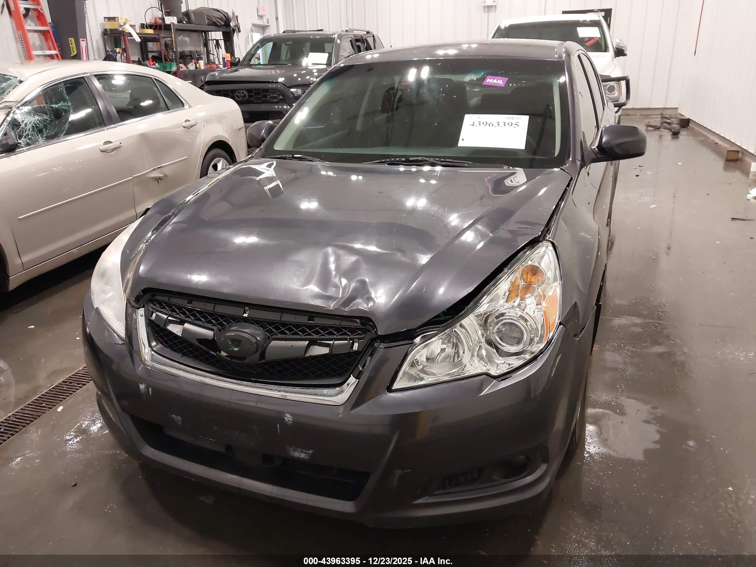 SUBARU LEGACY image 6