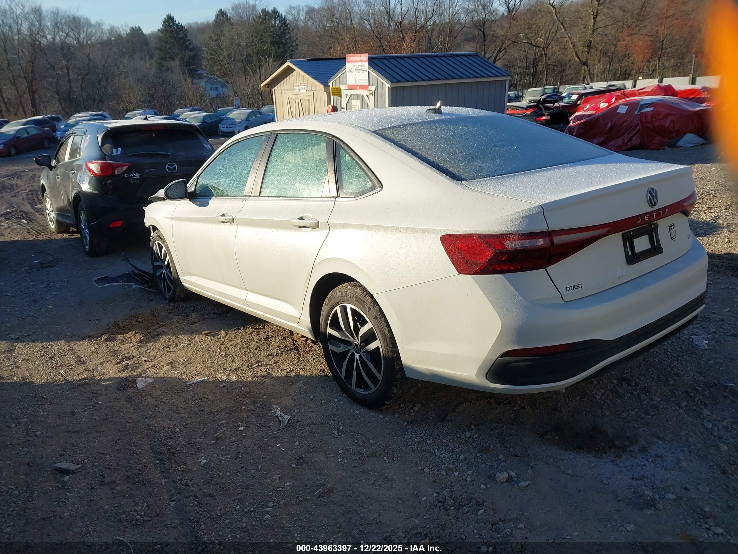 VOLKSWAGEN JETTA image 3