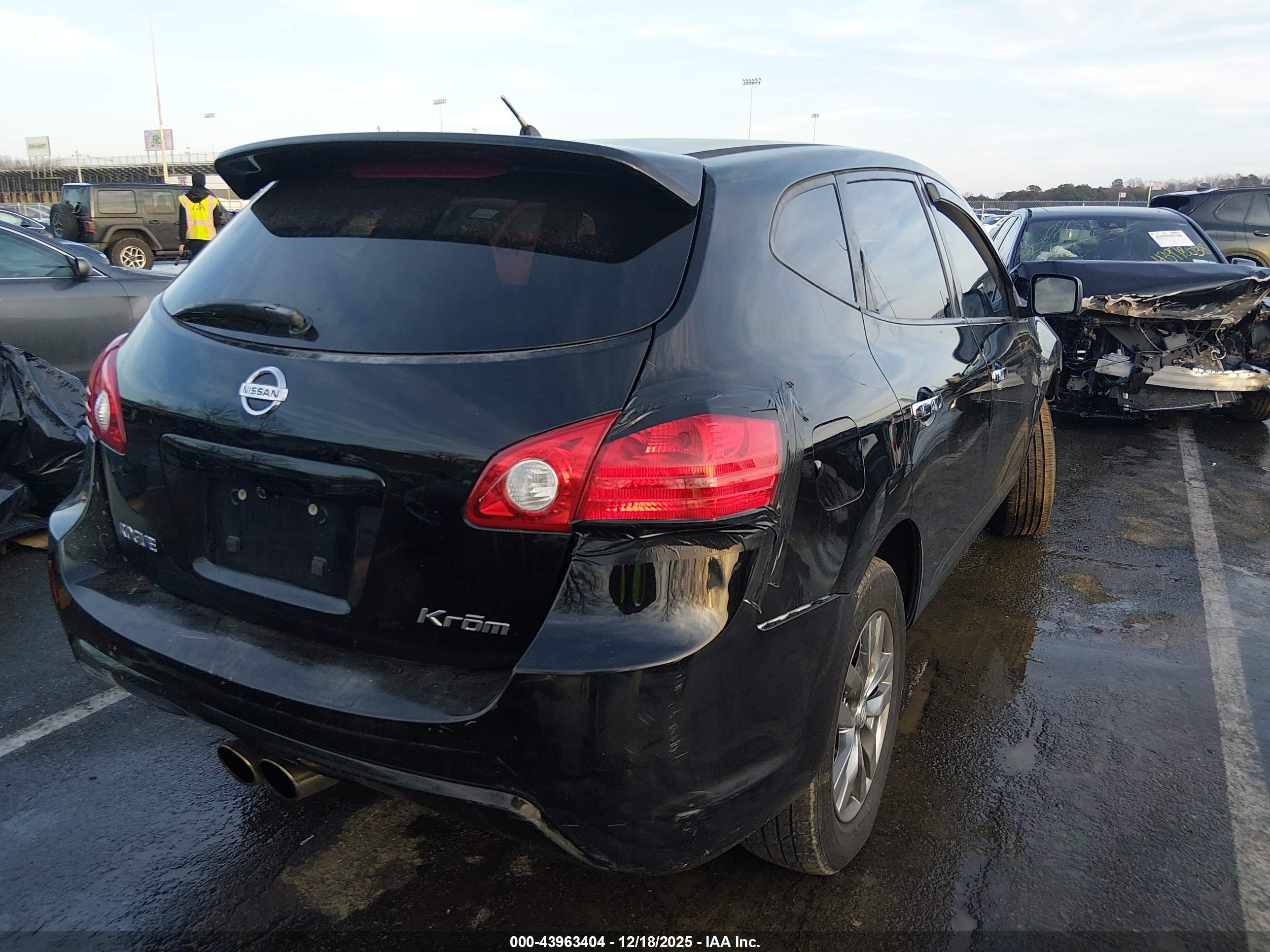 NISSAN ROGUE image 4