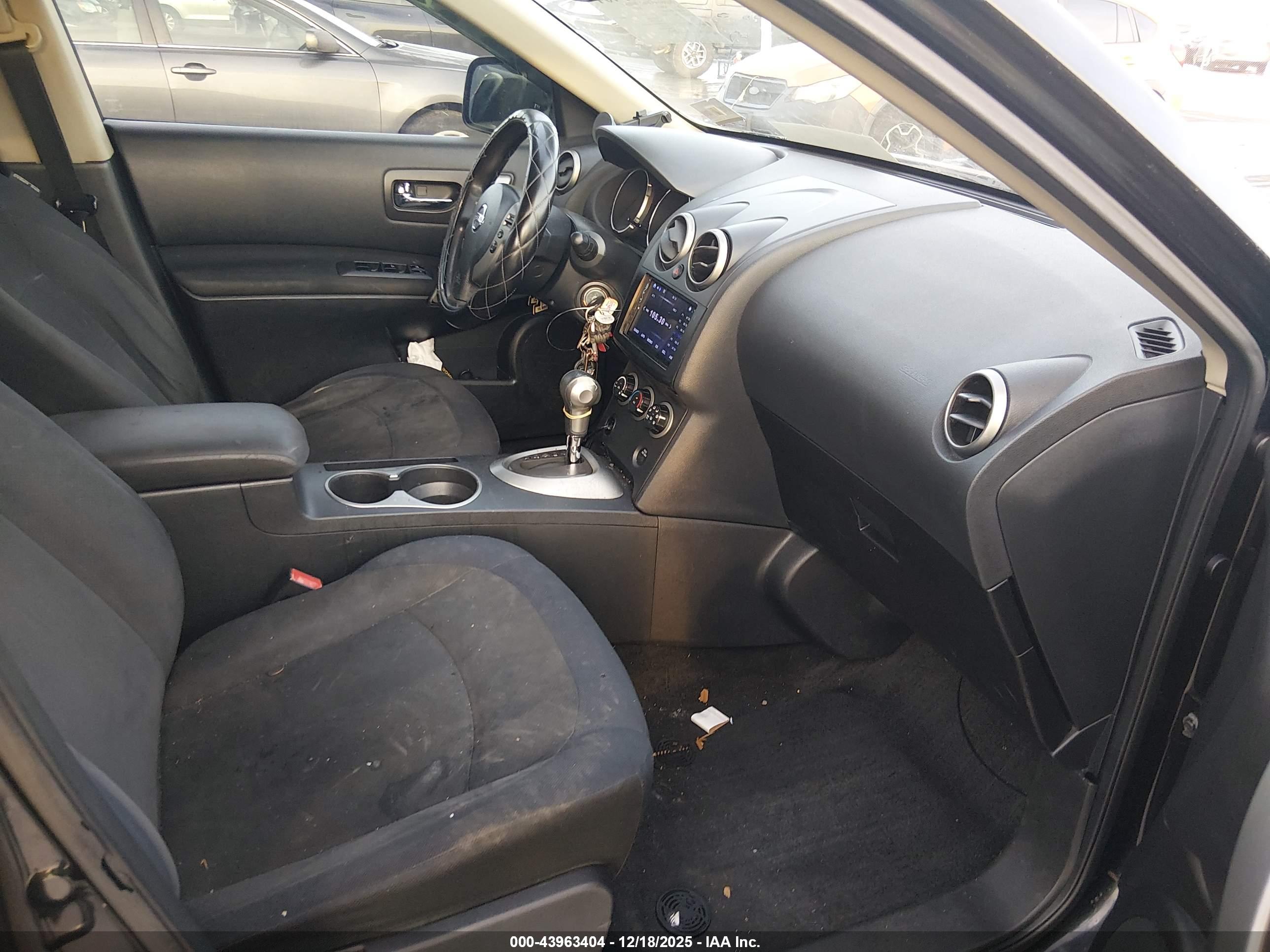 NISSAN ROGUE image 5