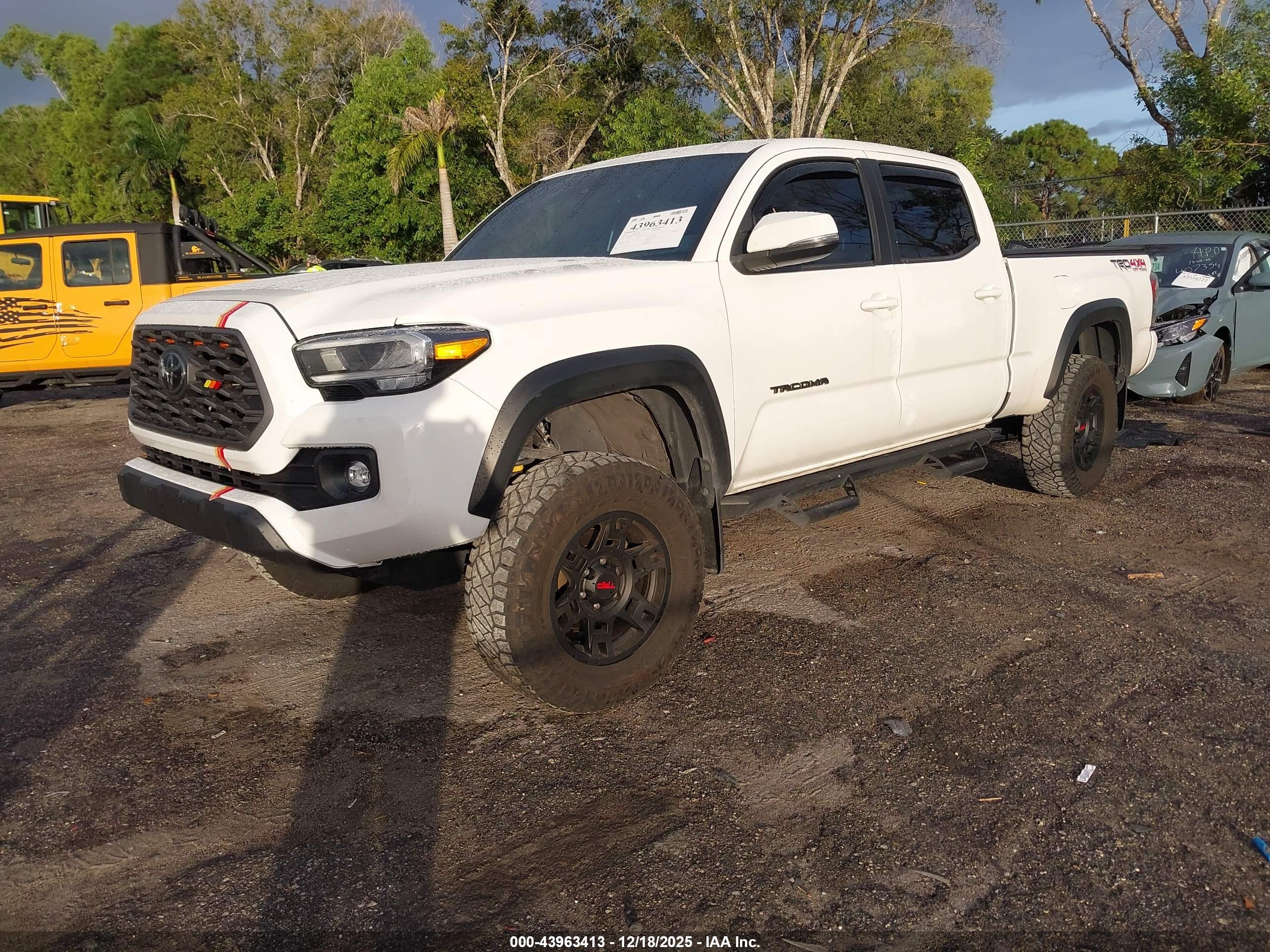 TOYOTA TACOMA image 2