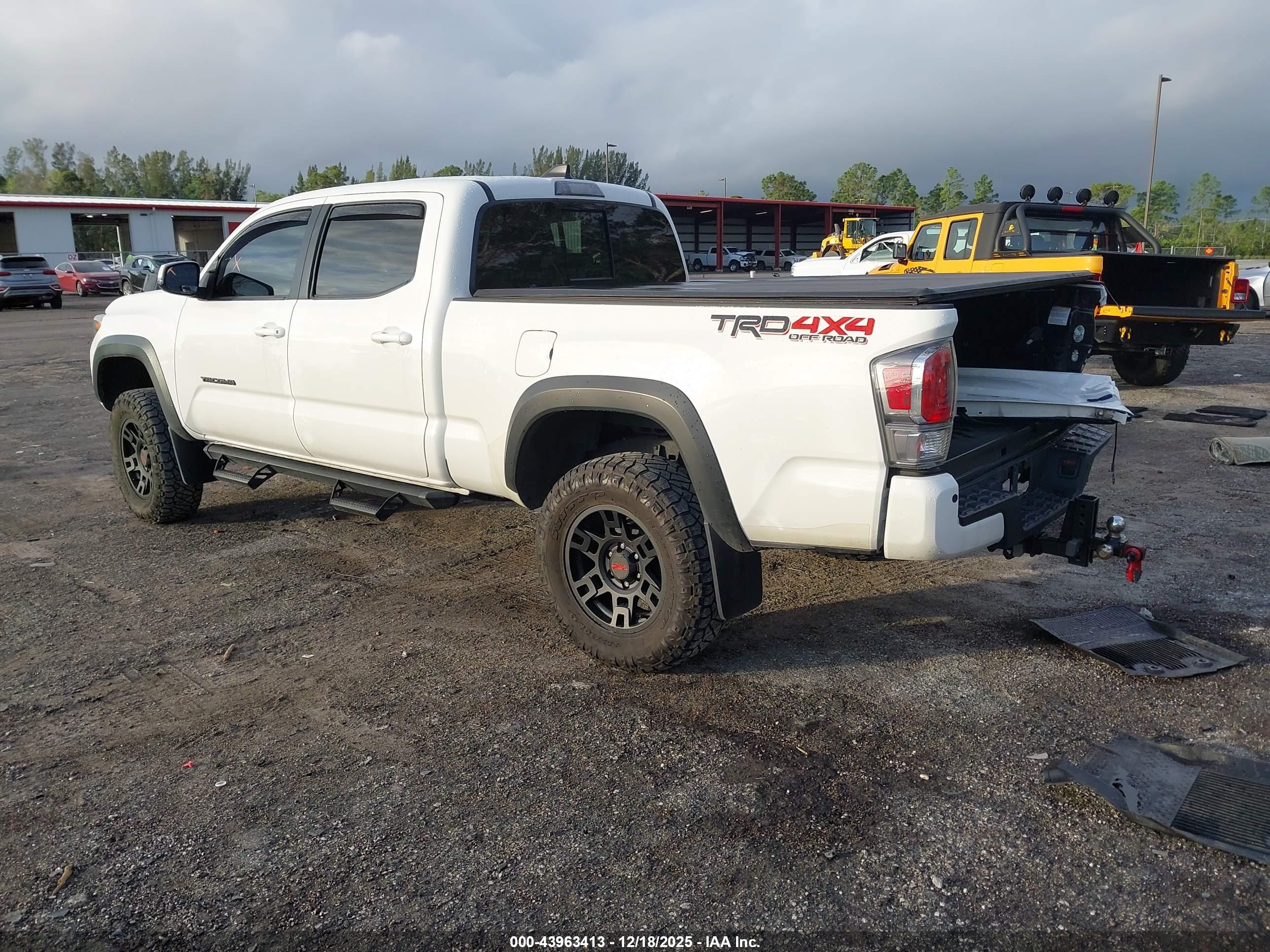 TOYOTA TACOMA image 3