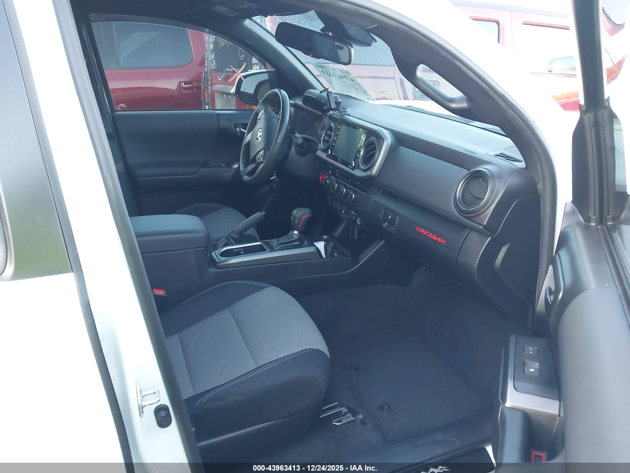 TOYOTA TACOMA image 5