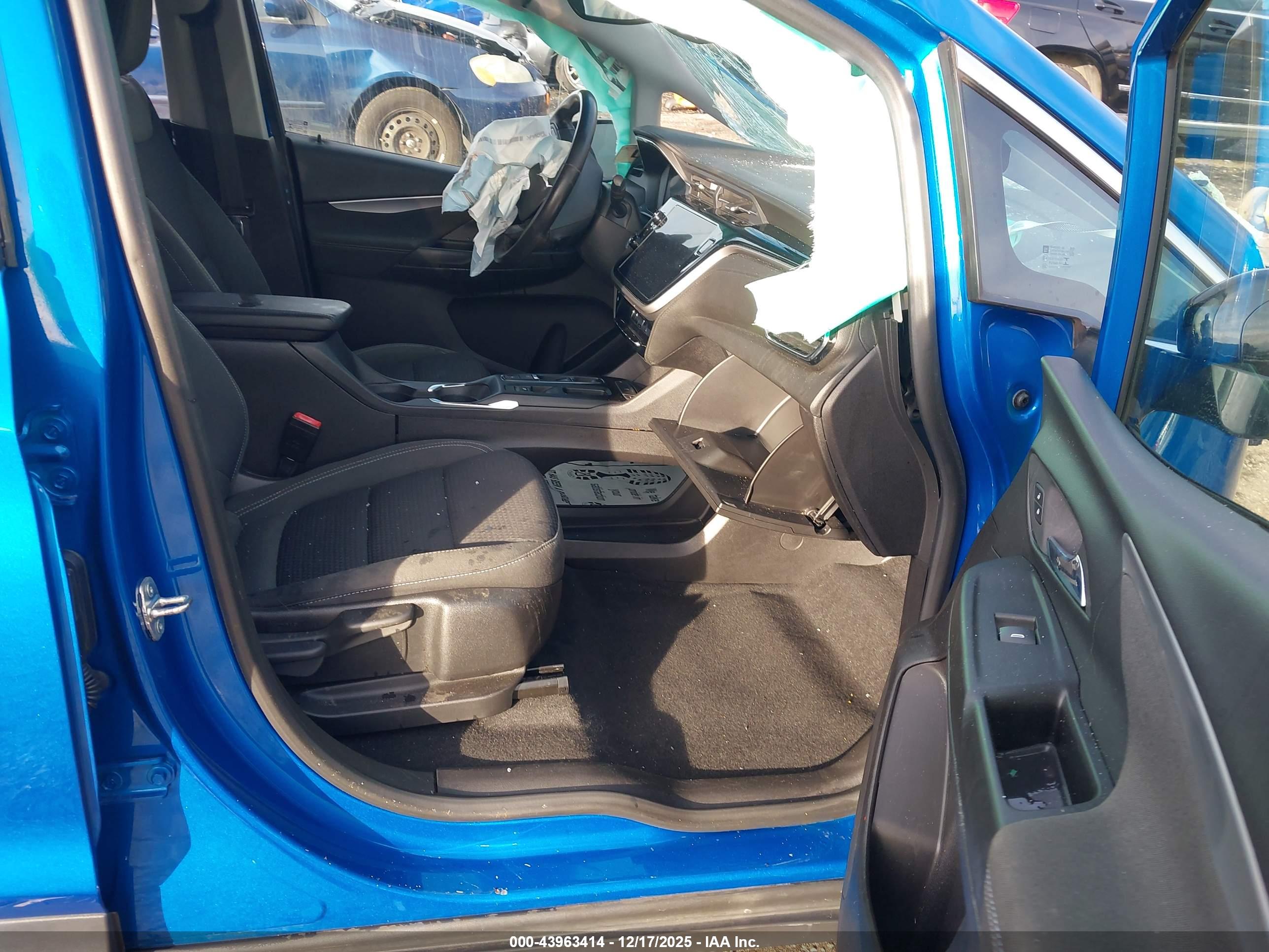 CHEVROLET BOLT image 5
