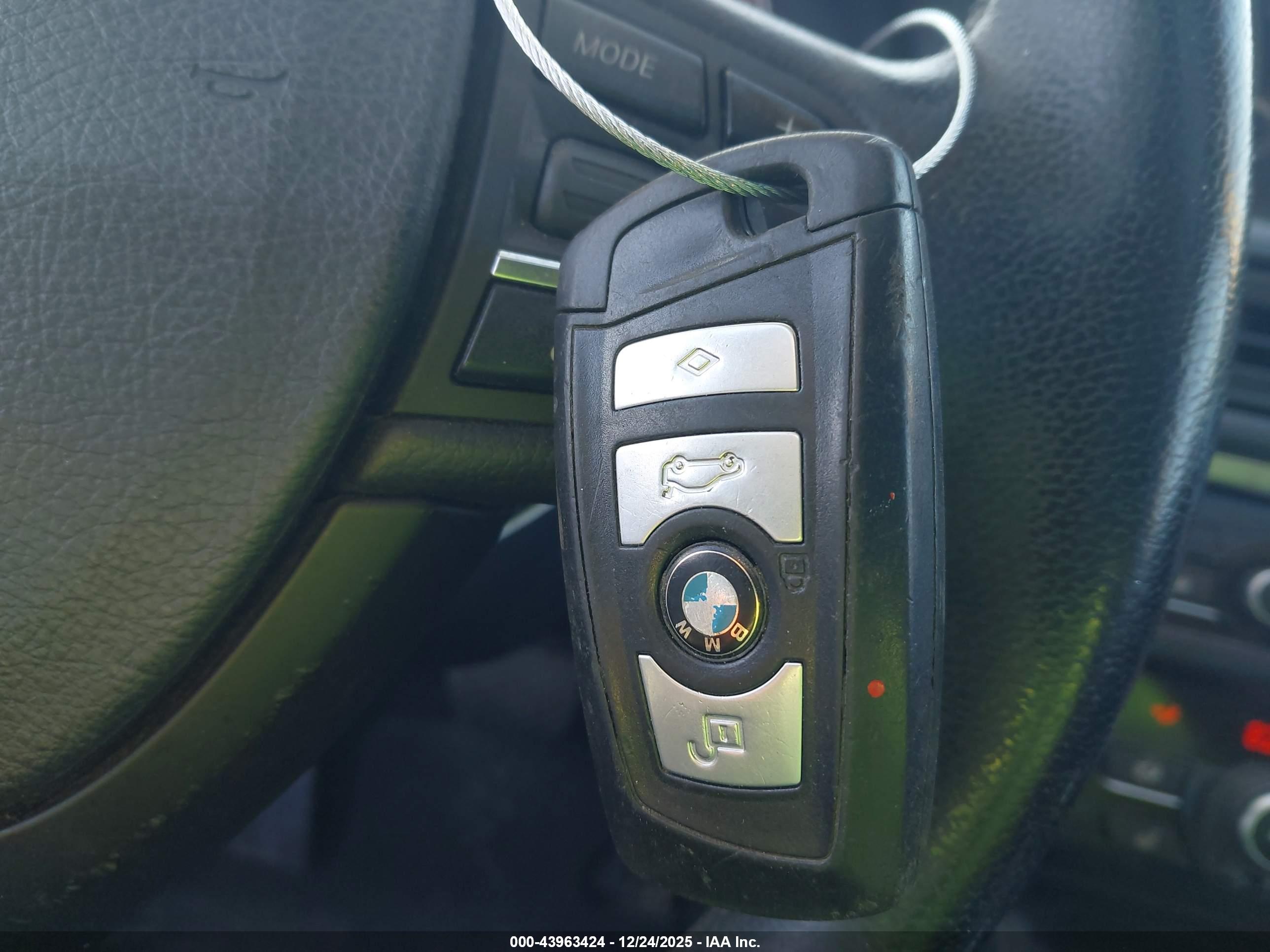 BMW 550I image 11