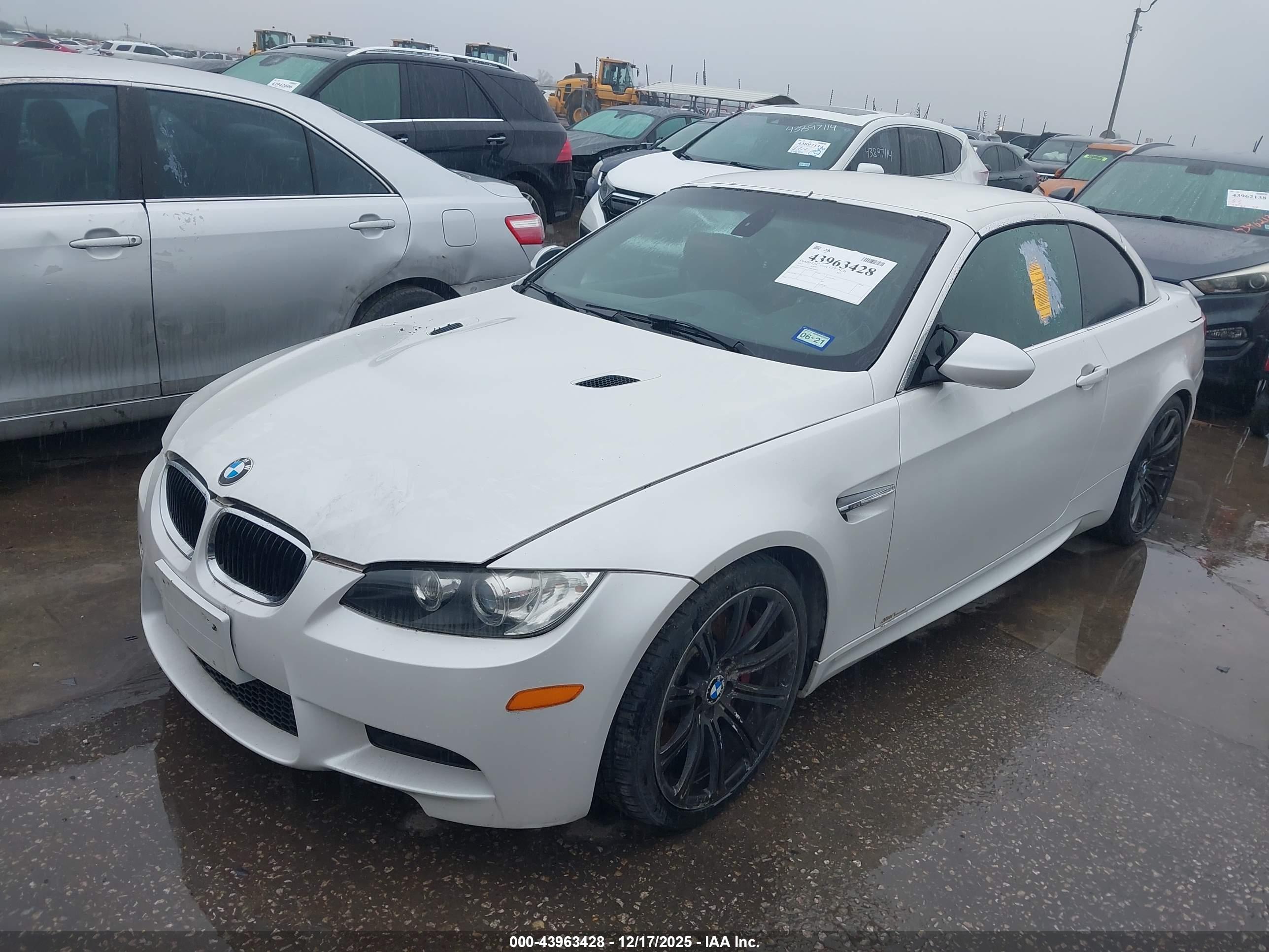 BMW M3 image 2