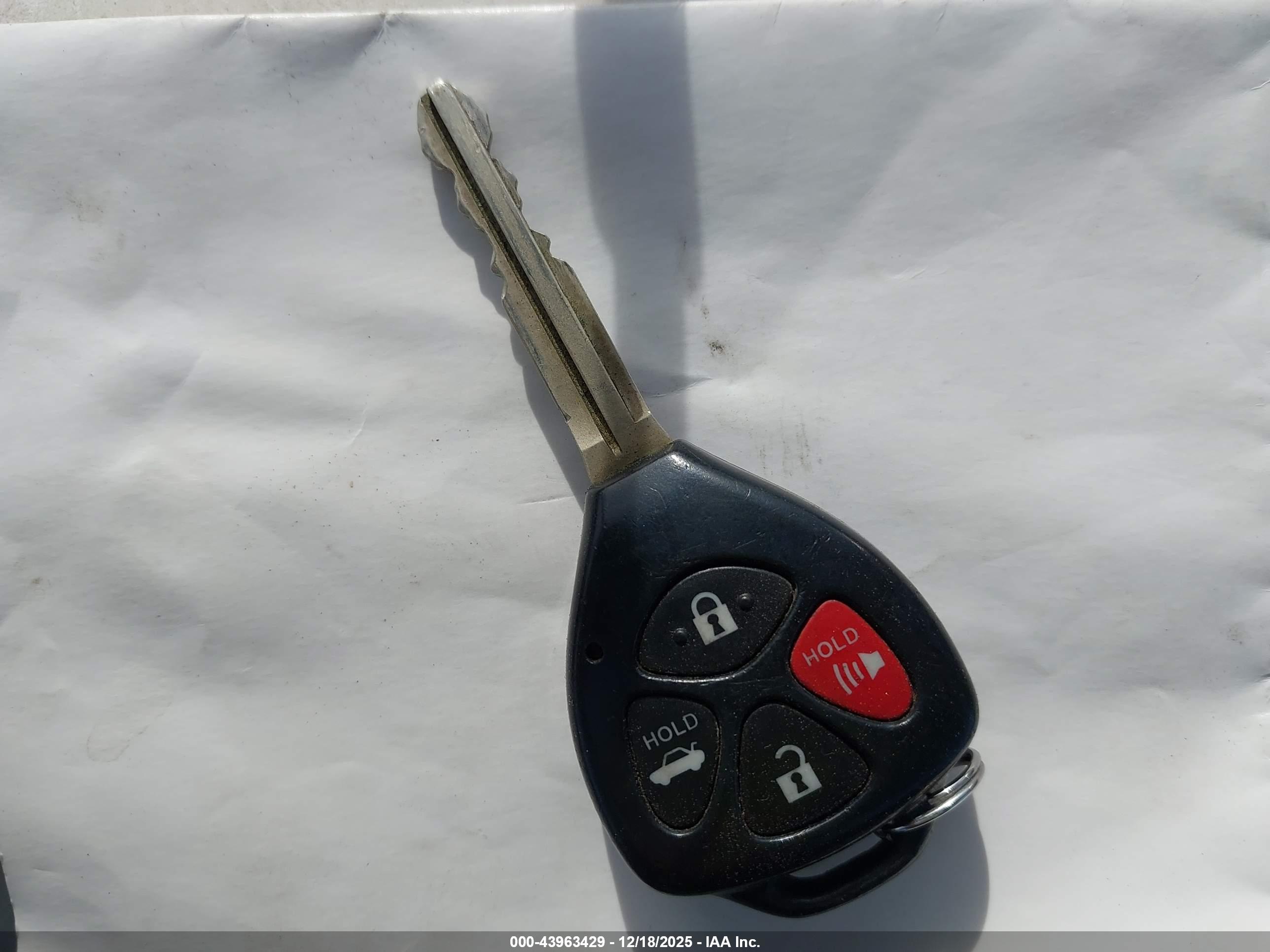 TOYOTA COROLLA image 11