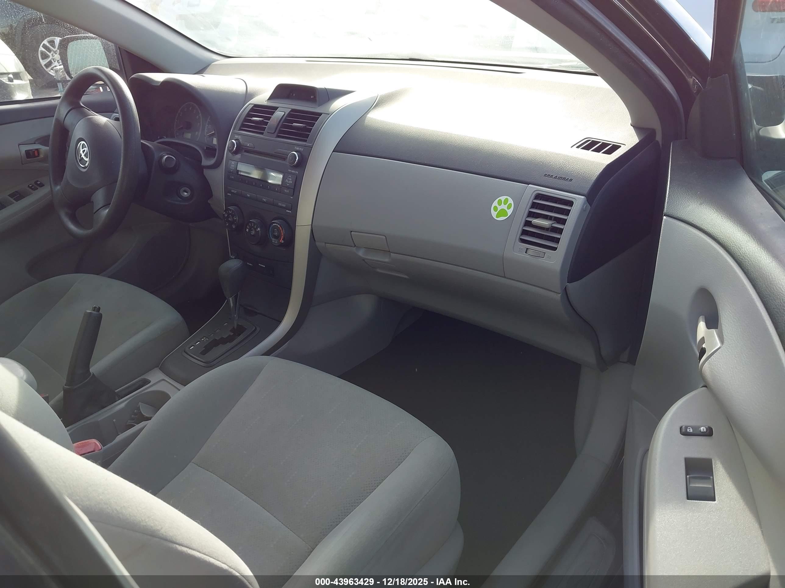 TOYOTA COROLLA image 5