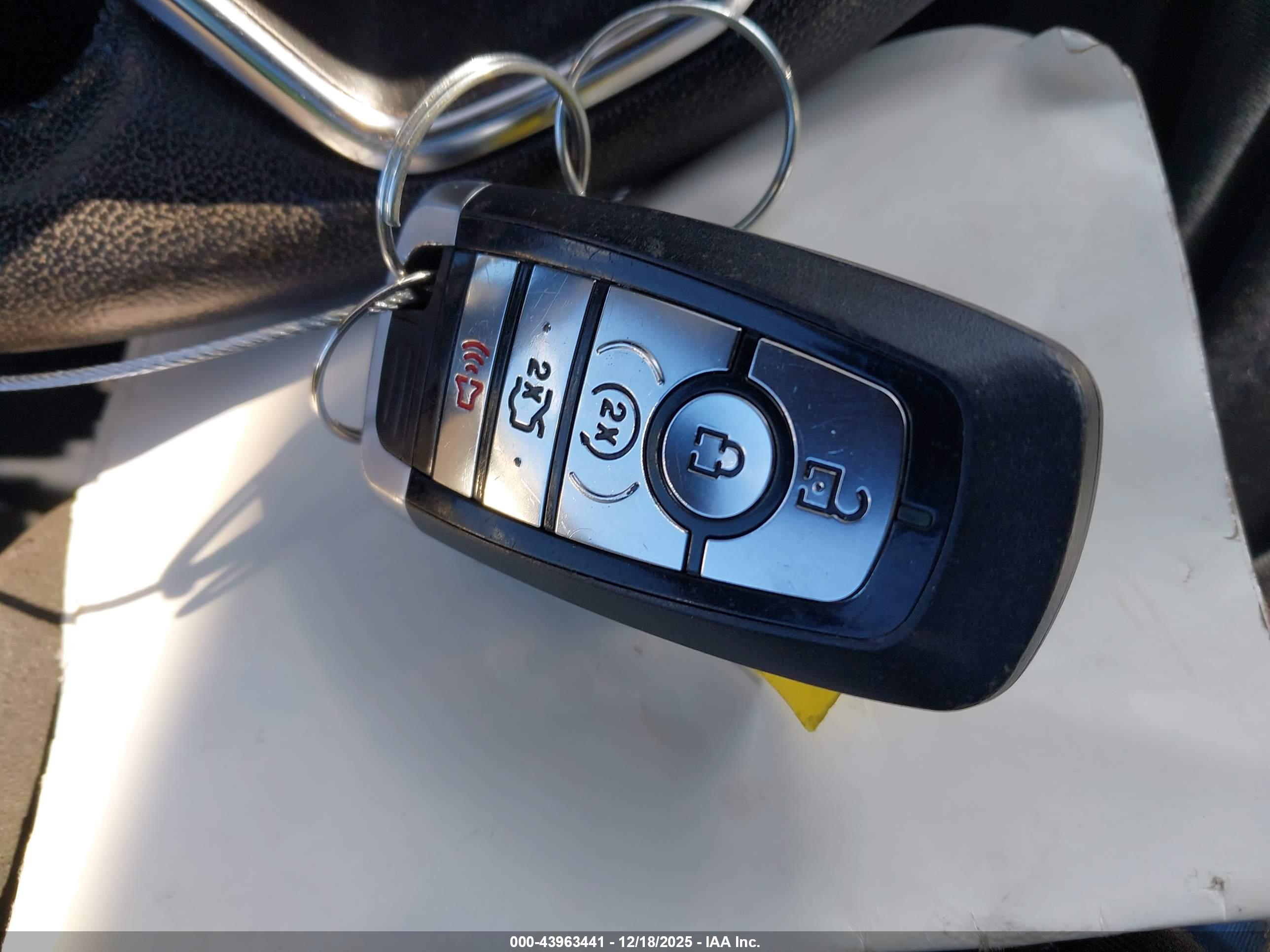 FORD FUSION image 11