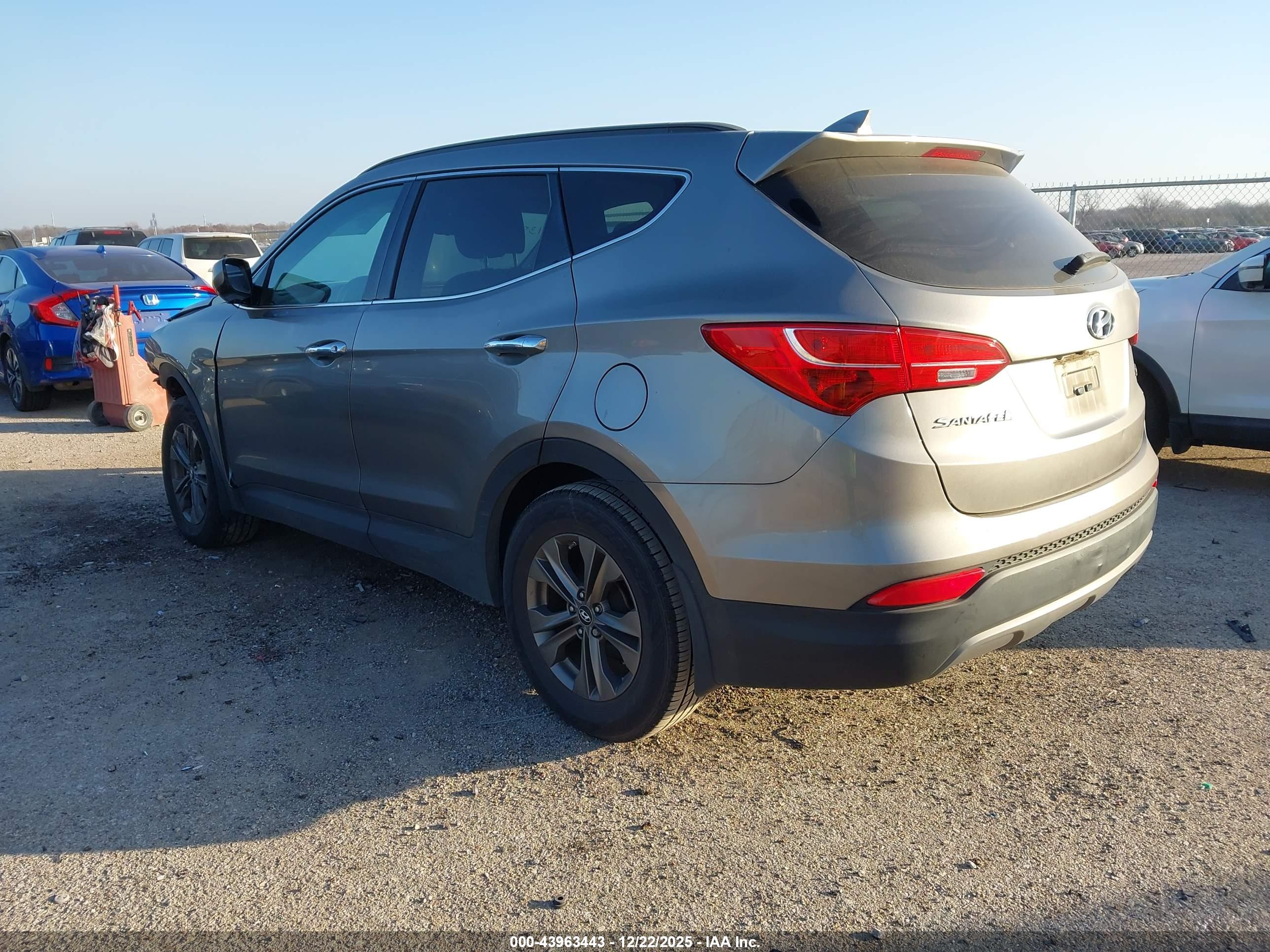 HYUNDAI SANTA image 3