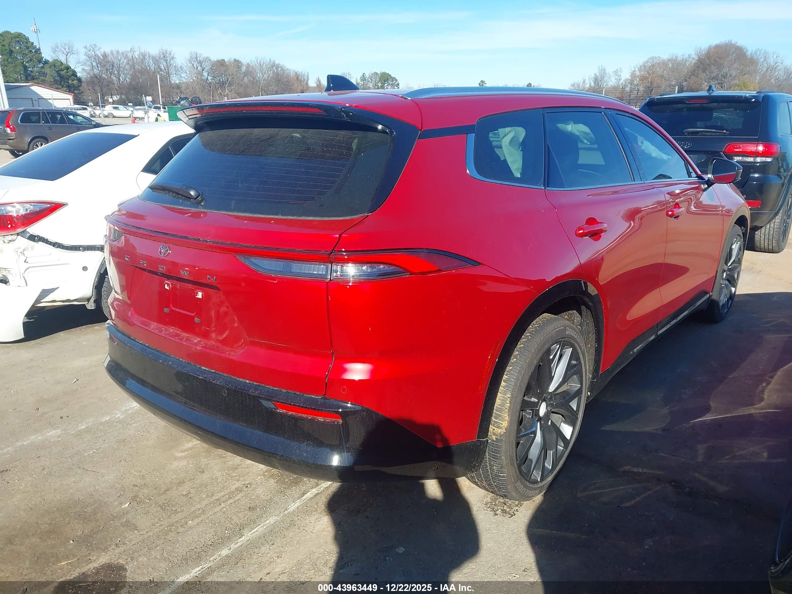TOYOTA CROWN image 4