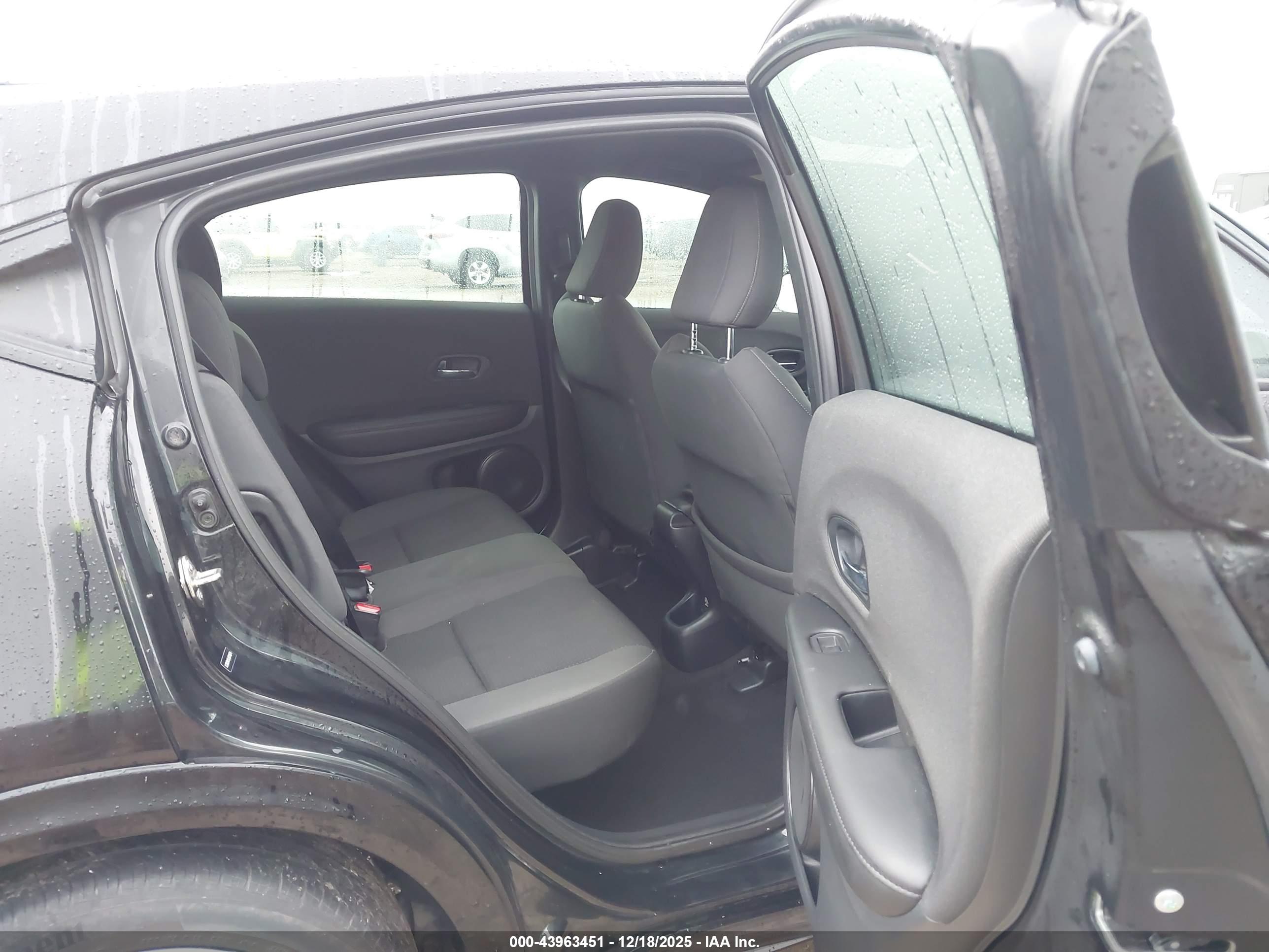 HONDA HR-V image 8