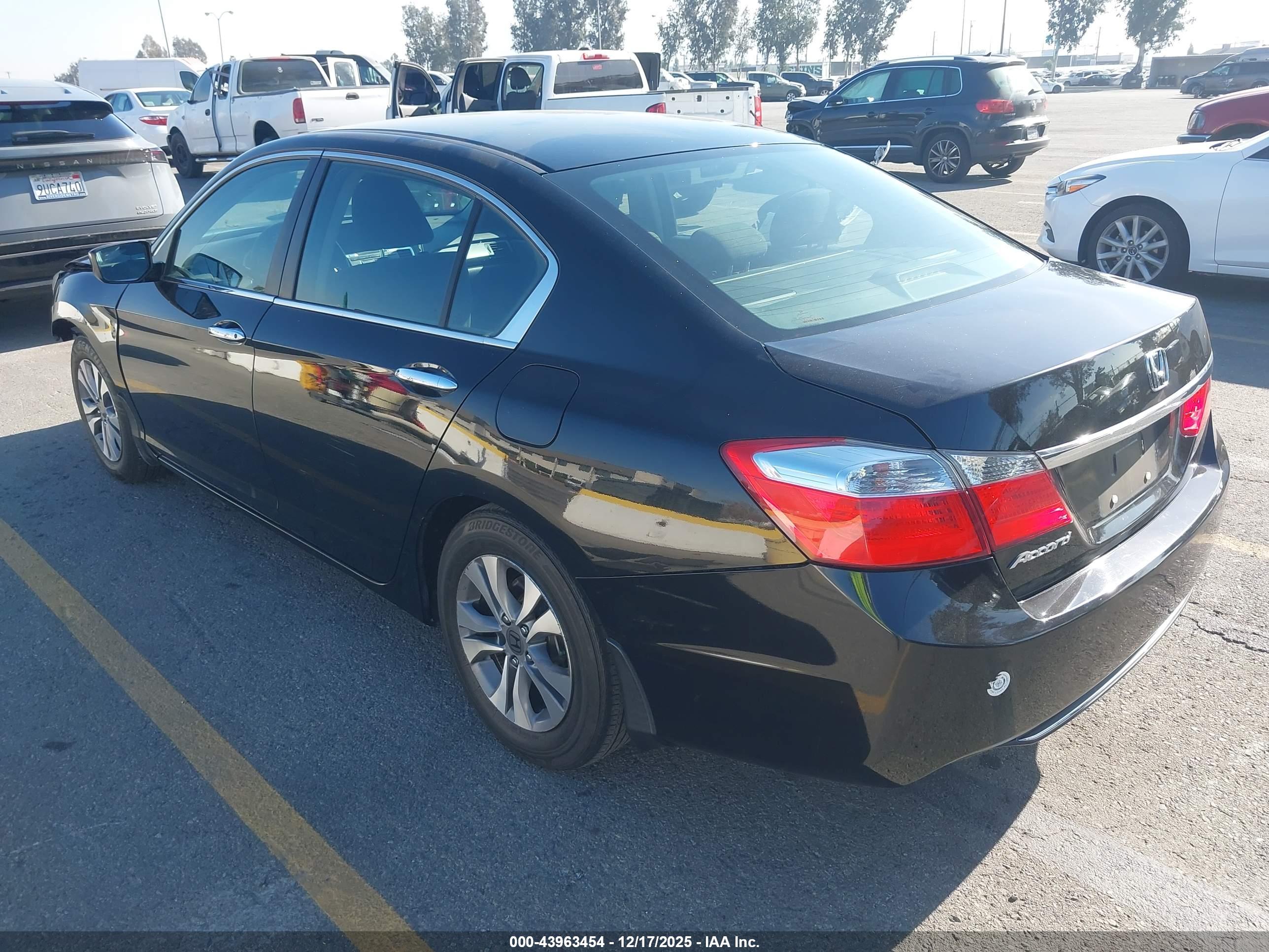 HONDA ACCORD image 3