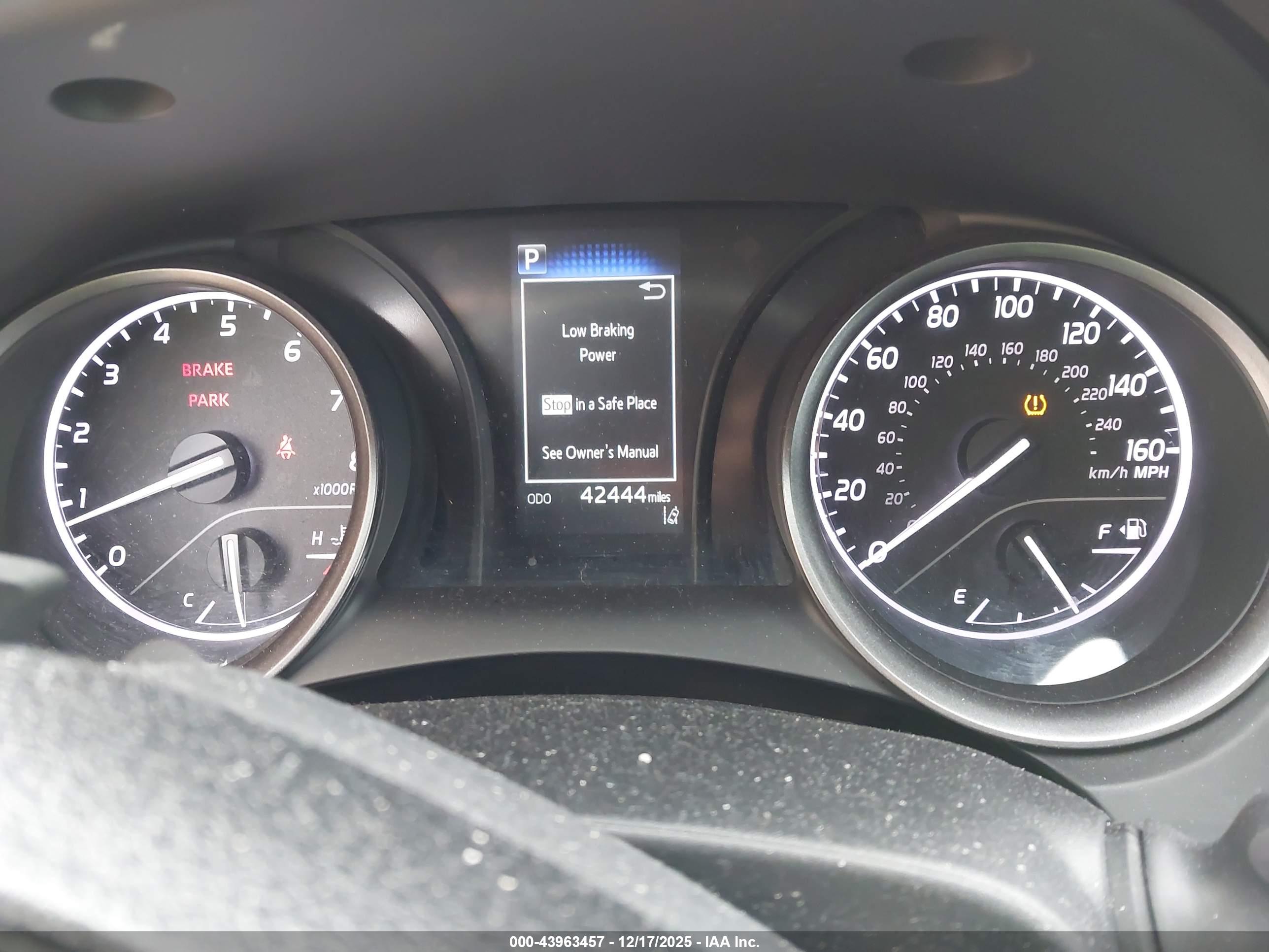 TOYOTA CAMRY image 7