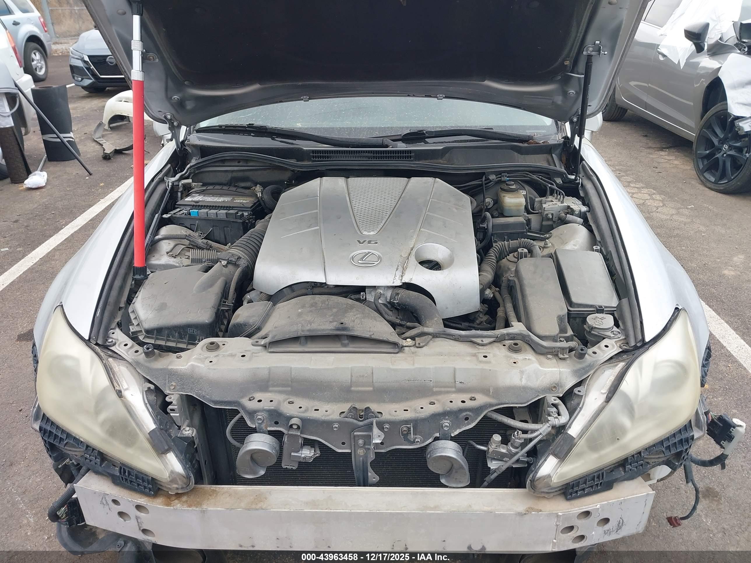 LEXUS IS image 10