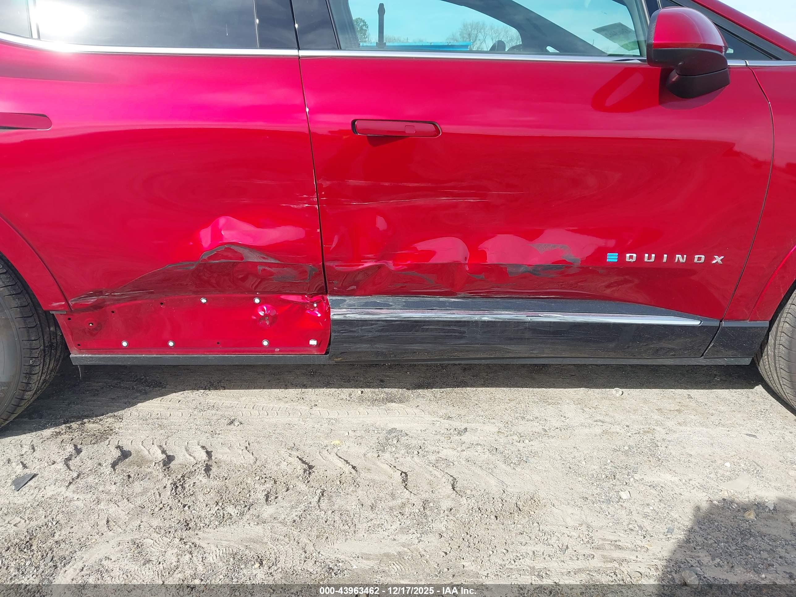 CHEVROLET EQUINOX image 6
