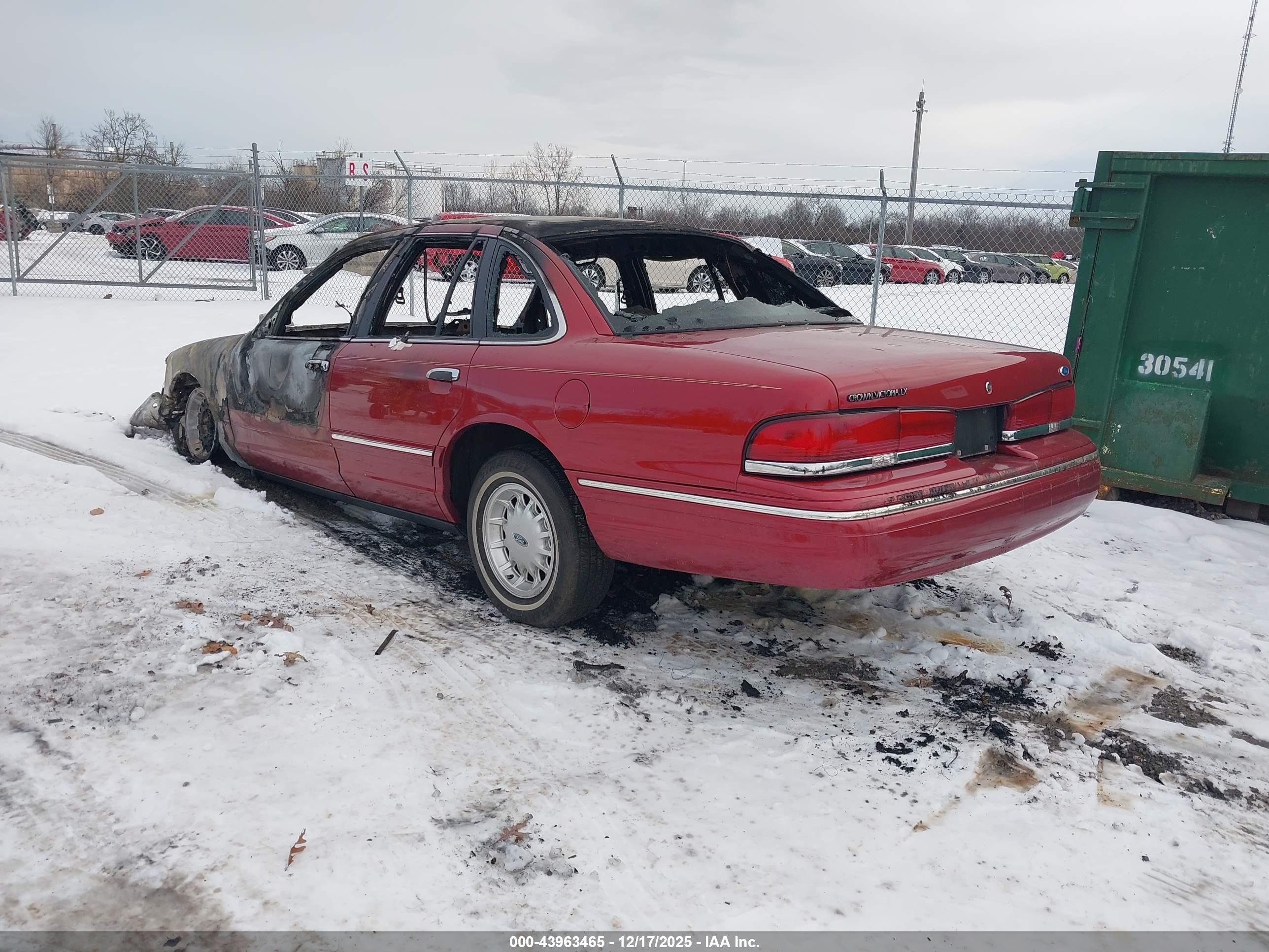 FORD CROWN image 3