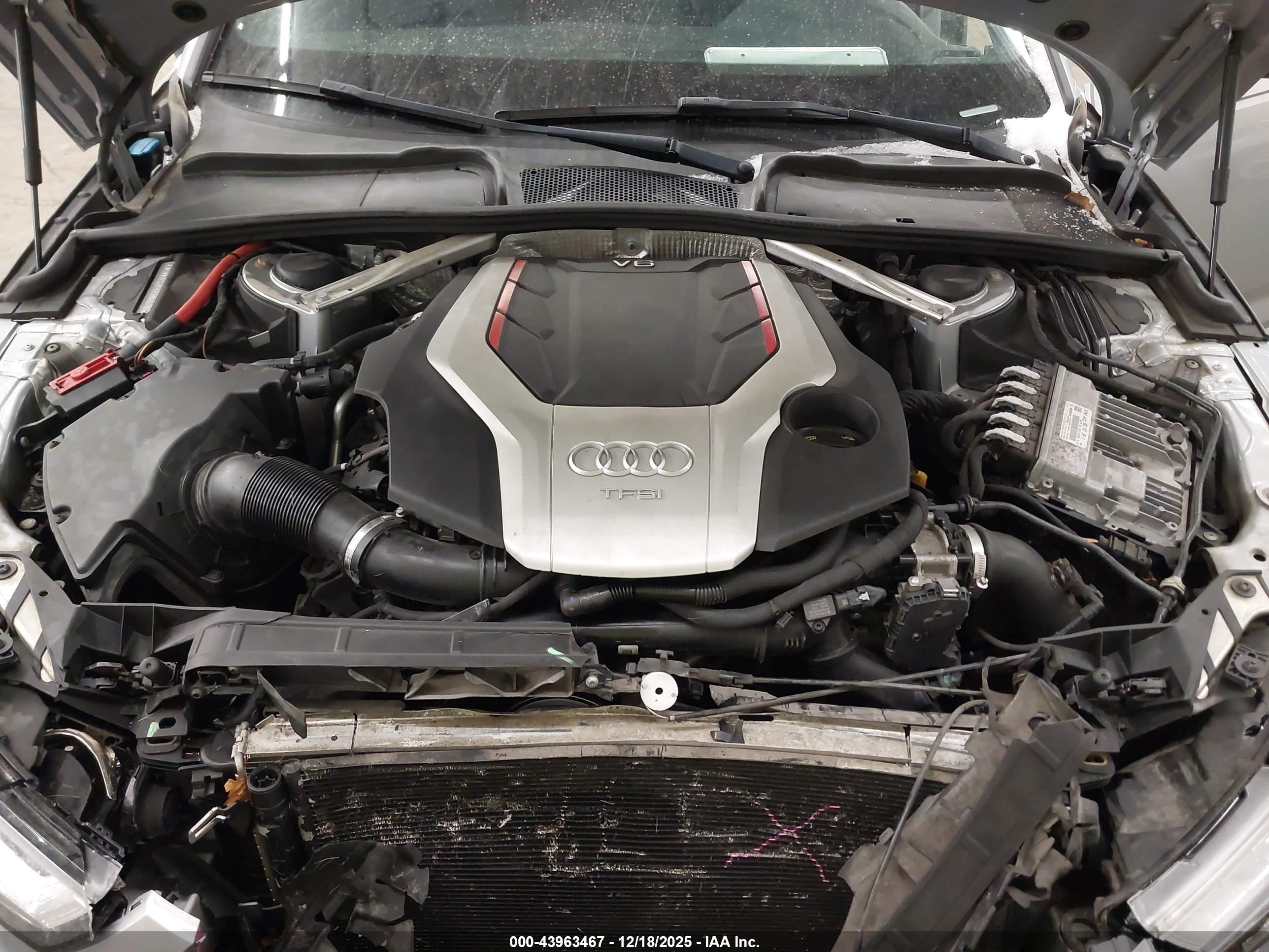 AUDI S4 image 10