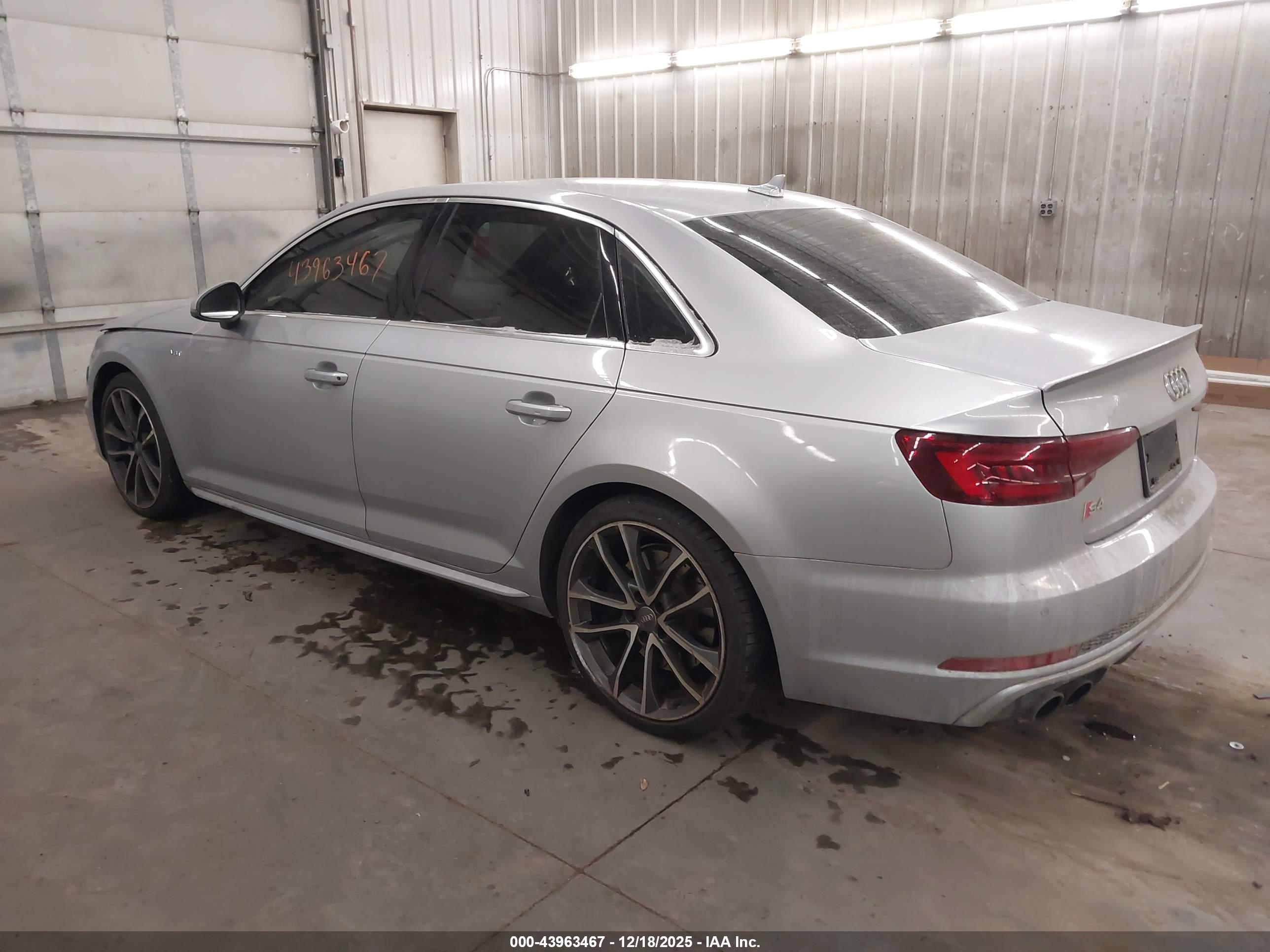 AUDI S4 image 3