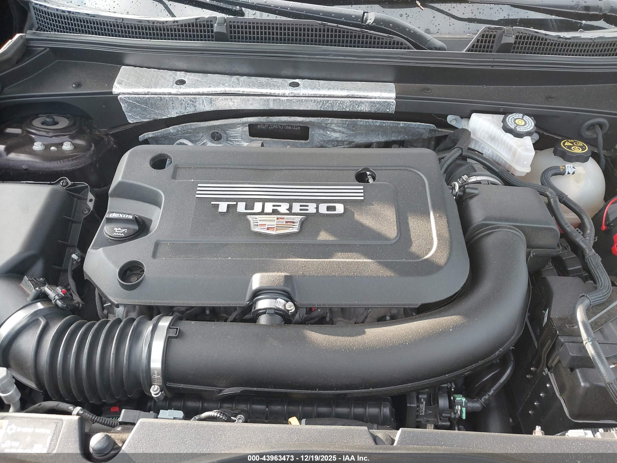 CADILLAC XT4 image 10