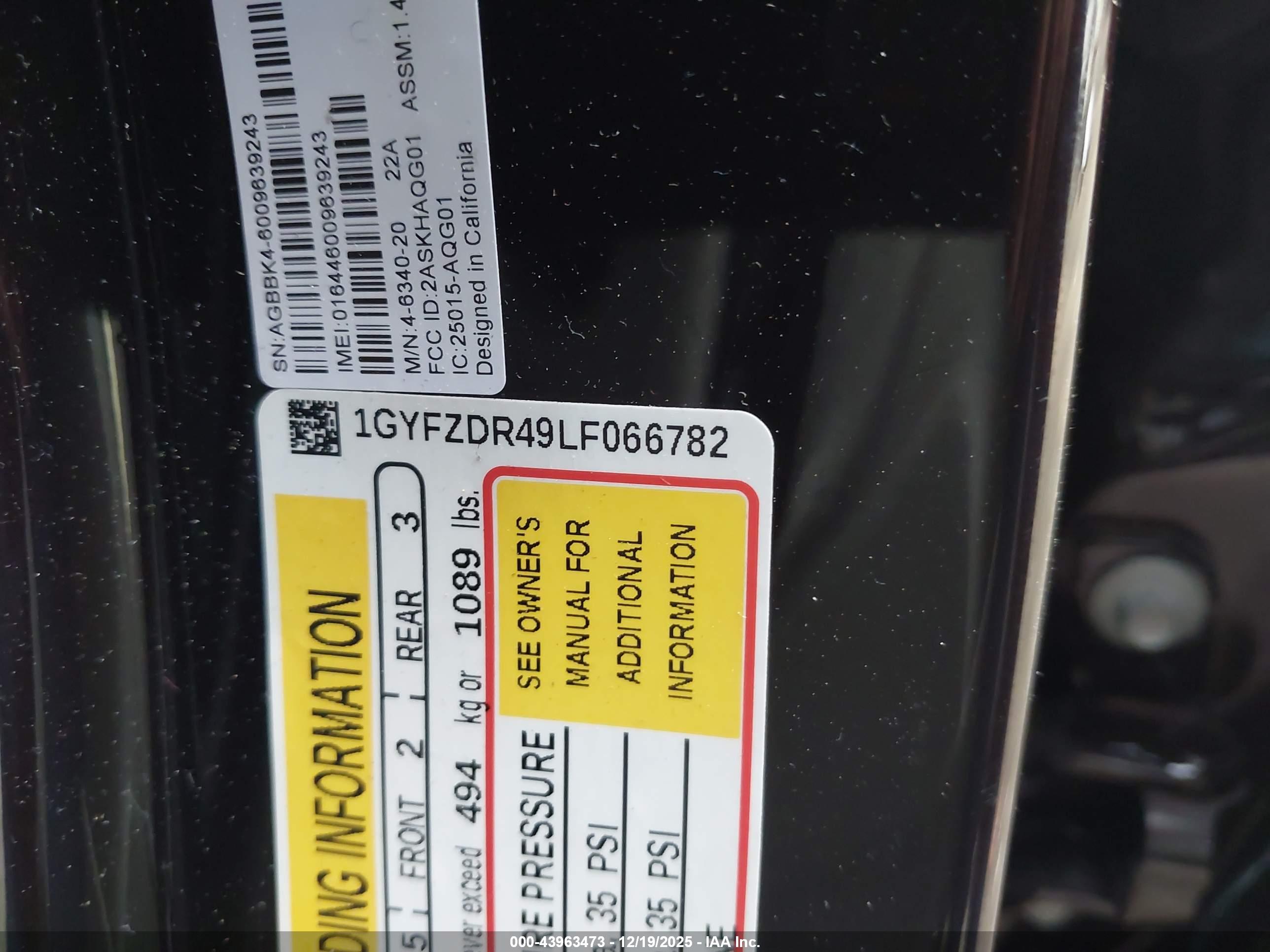 CADILLAC XT4 image 9