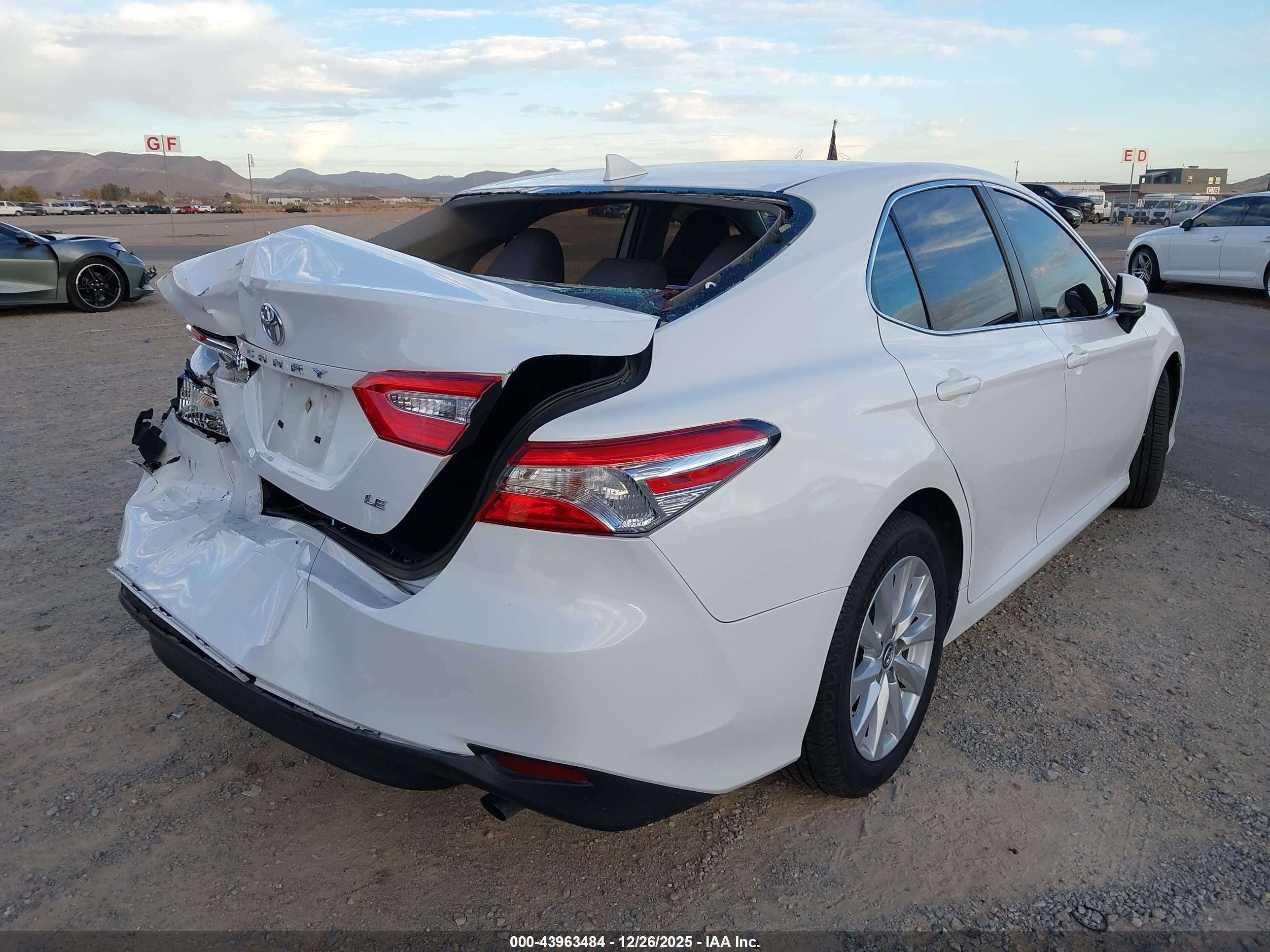 TOYOTA CAMRY image 4