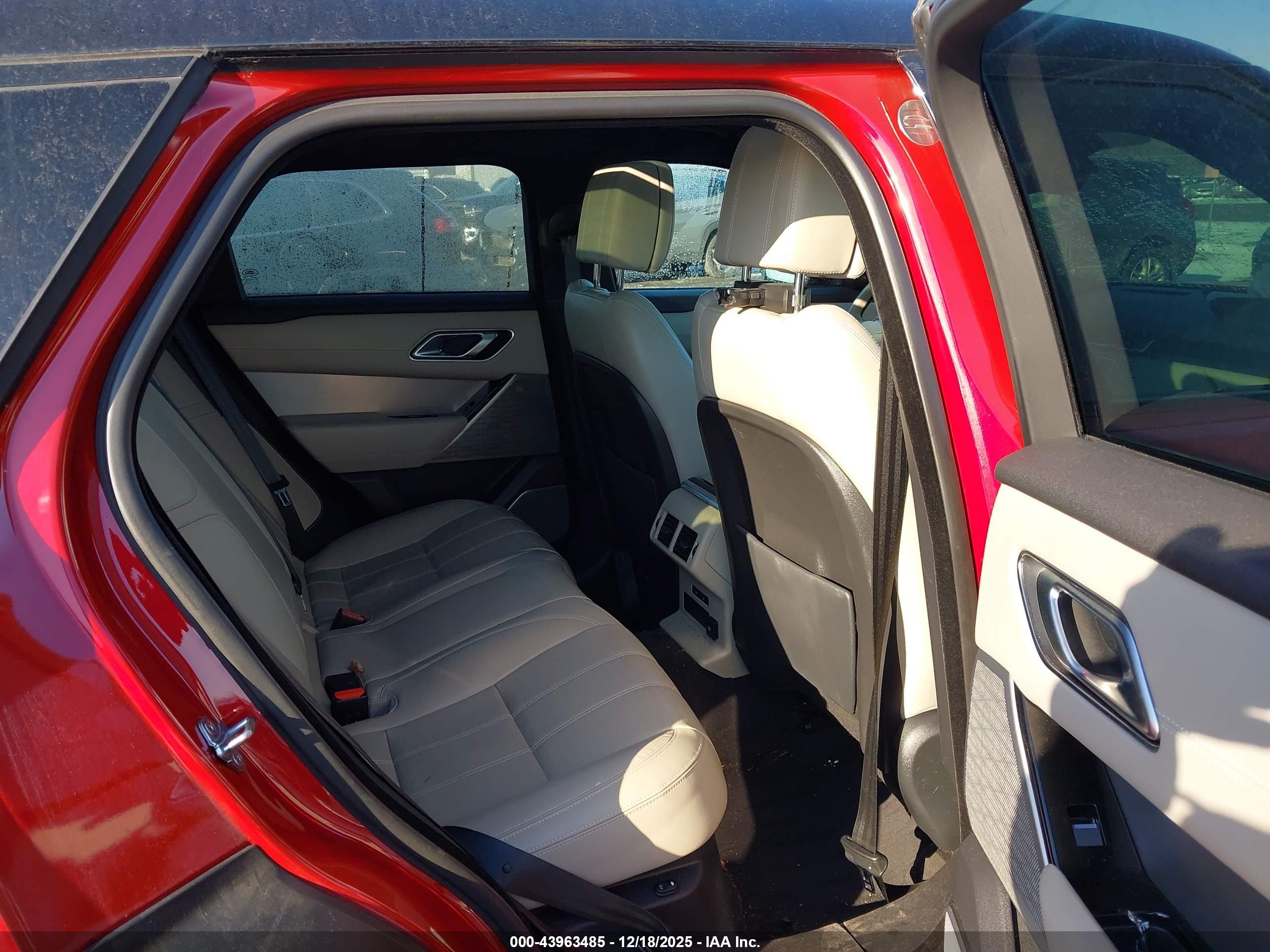 LAND ROVER image 8