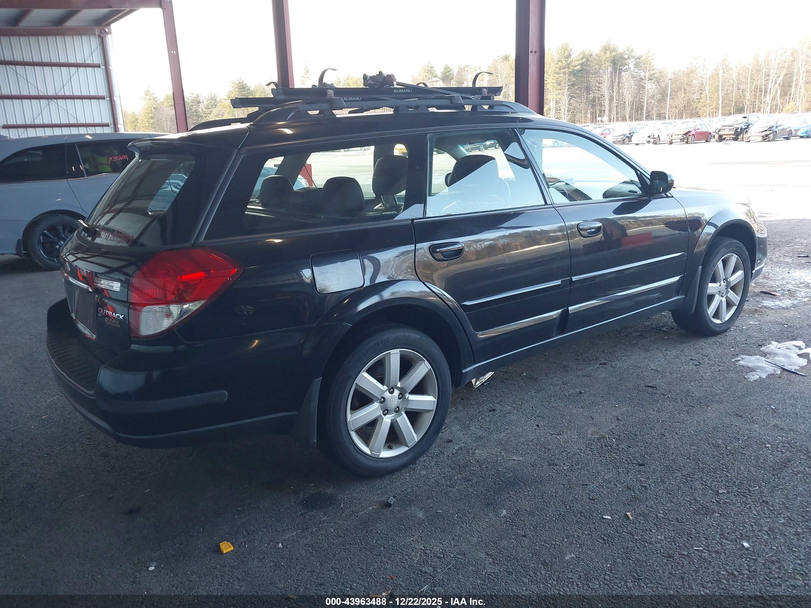 SUBARU OUTBACK image 4