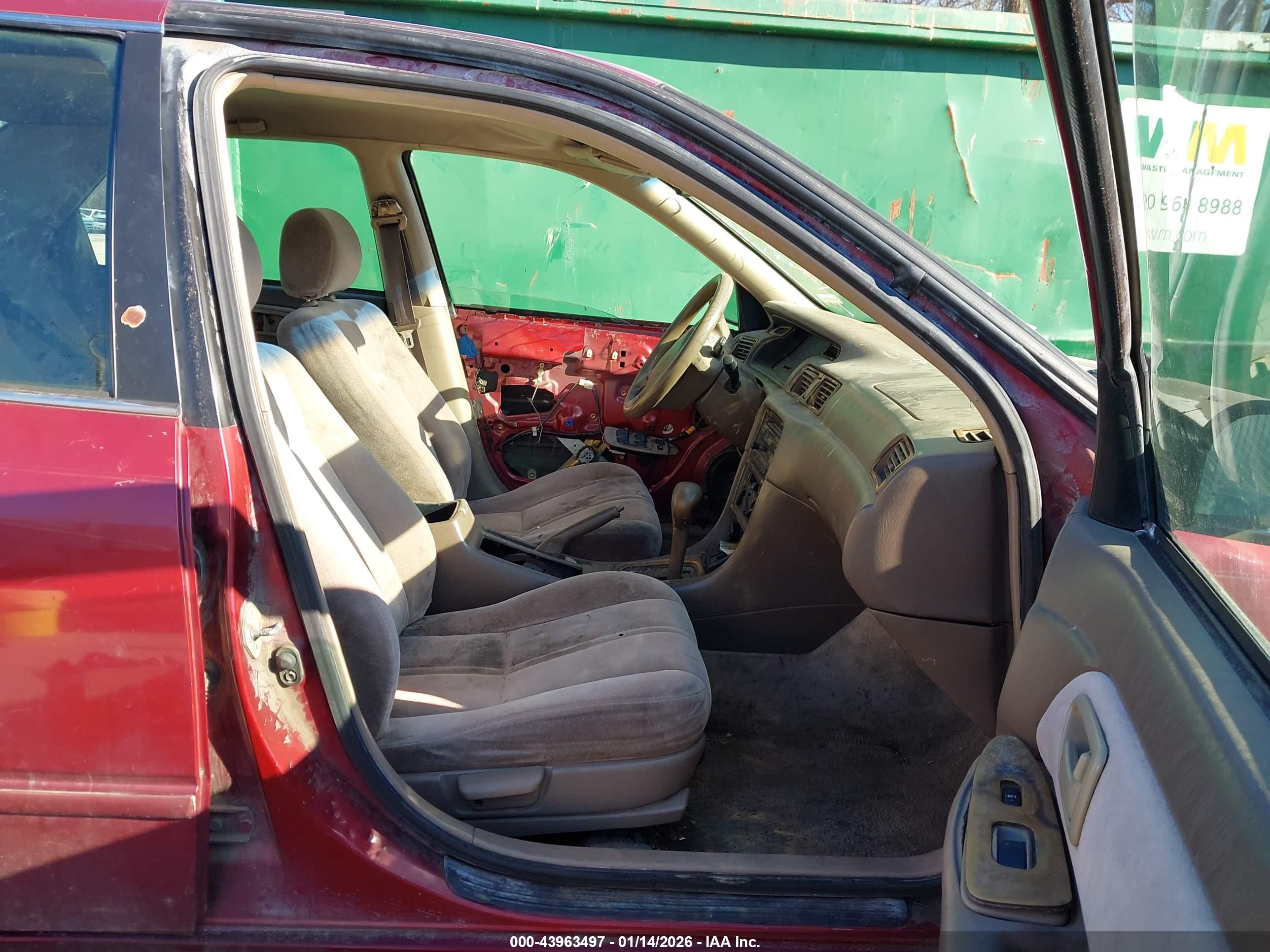 TOYOTA CAMRY image 5
