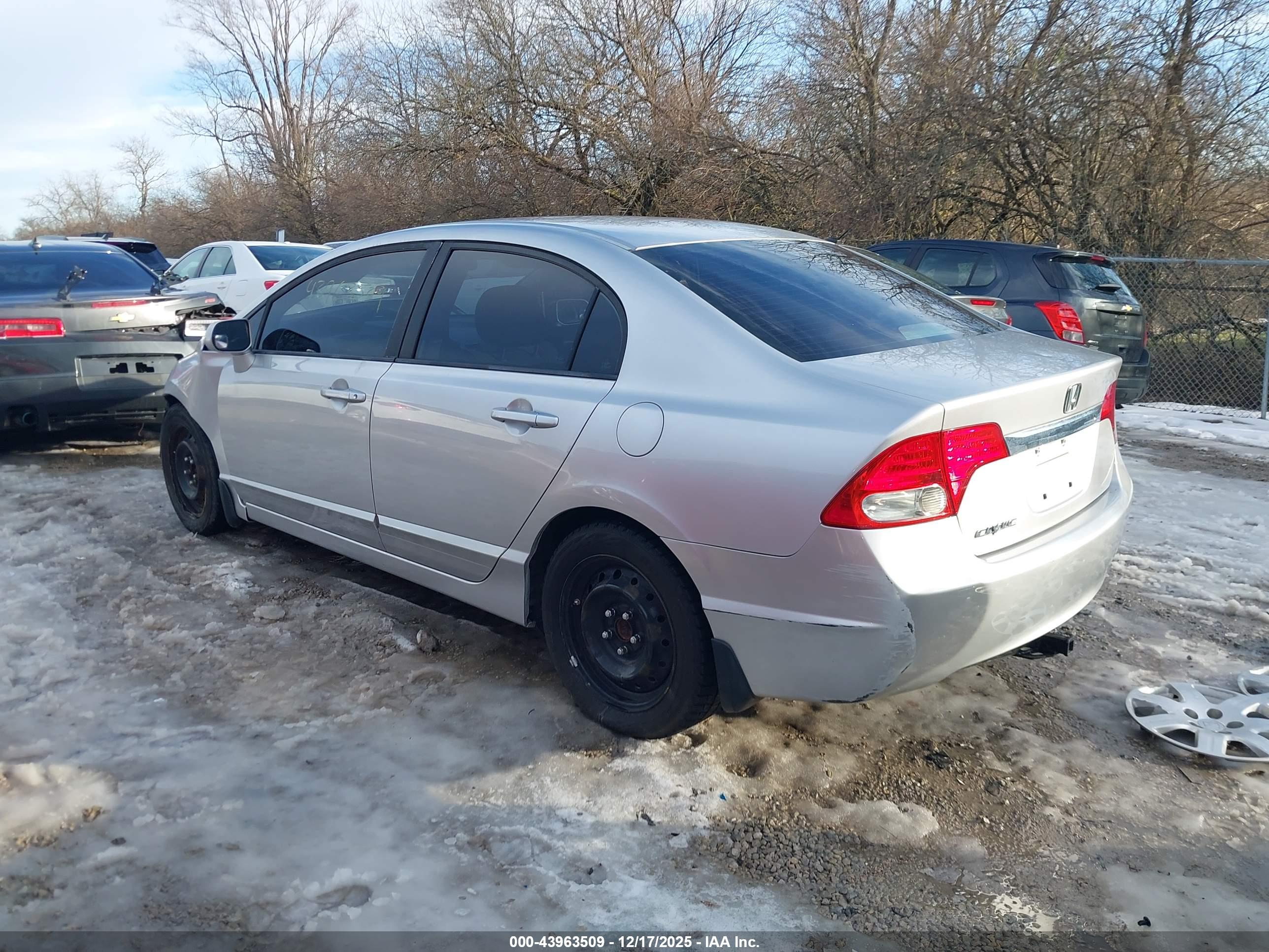 HONDA CIVIC image 3