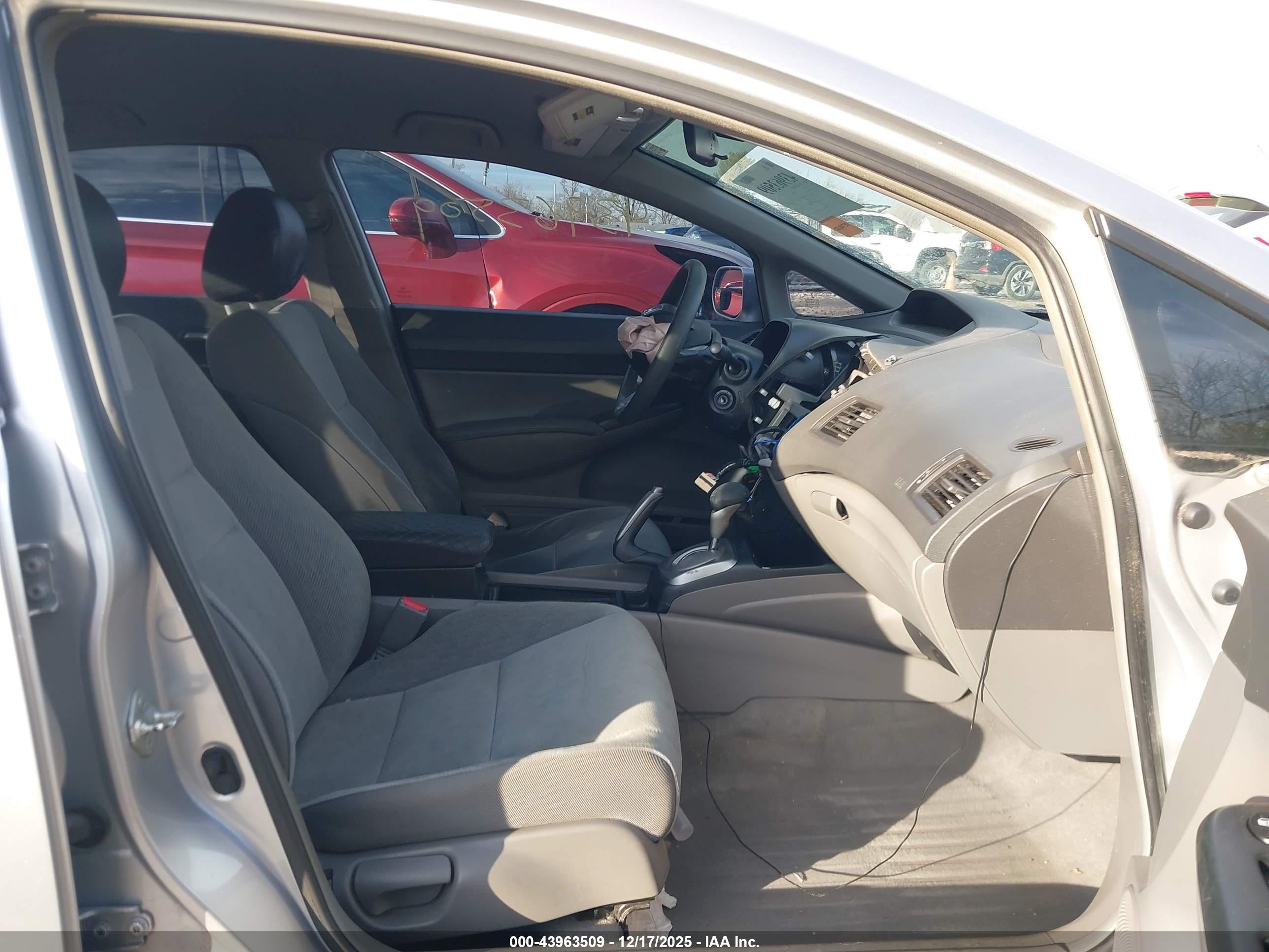 HONDA CIVIC image 5