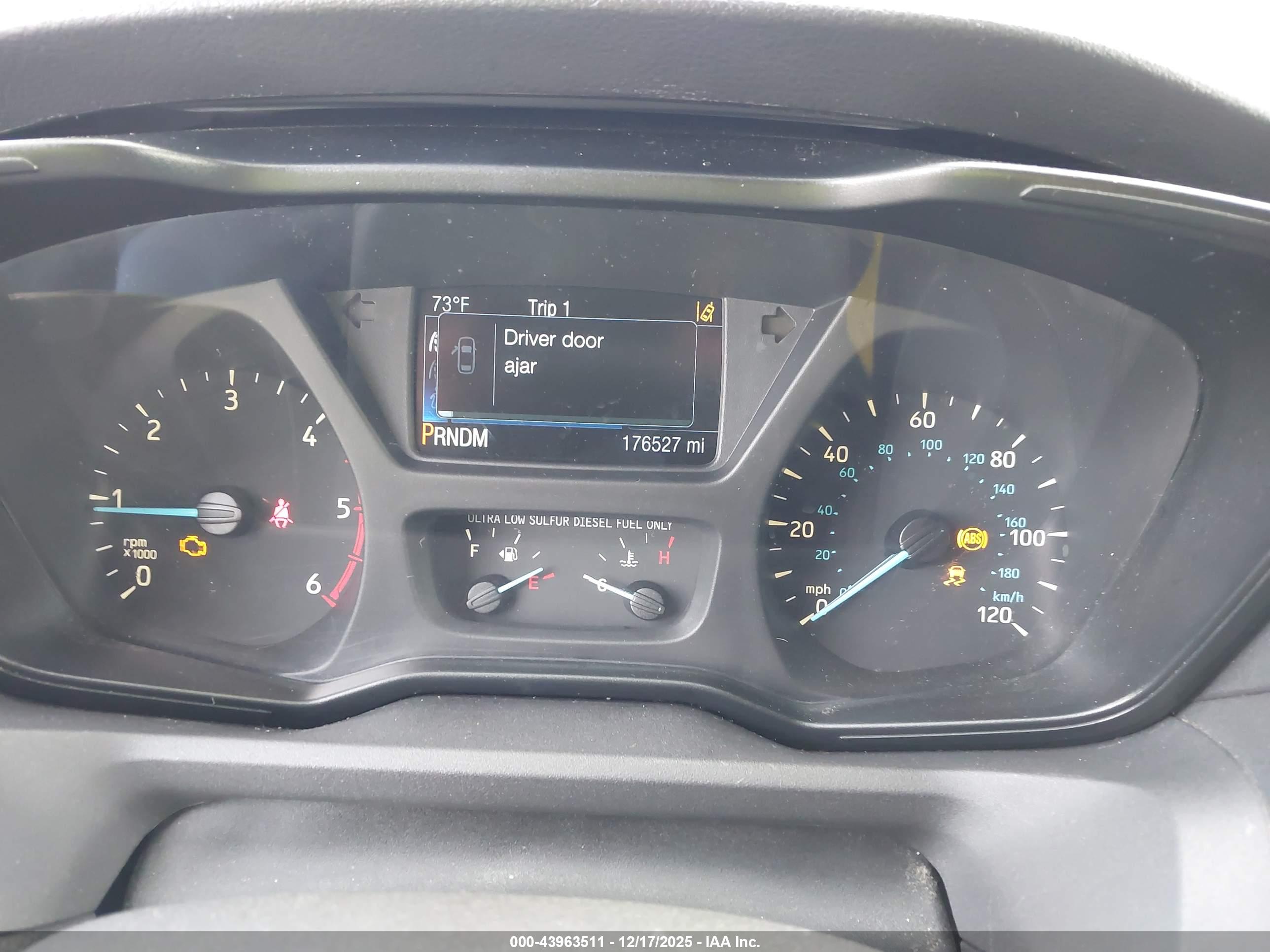 FORD TRANSIT-150 image 7