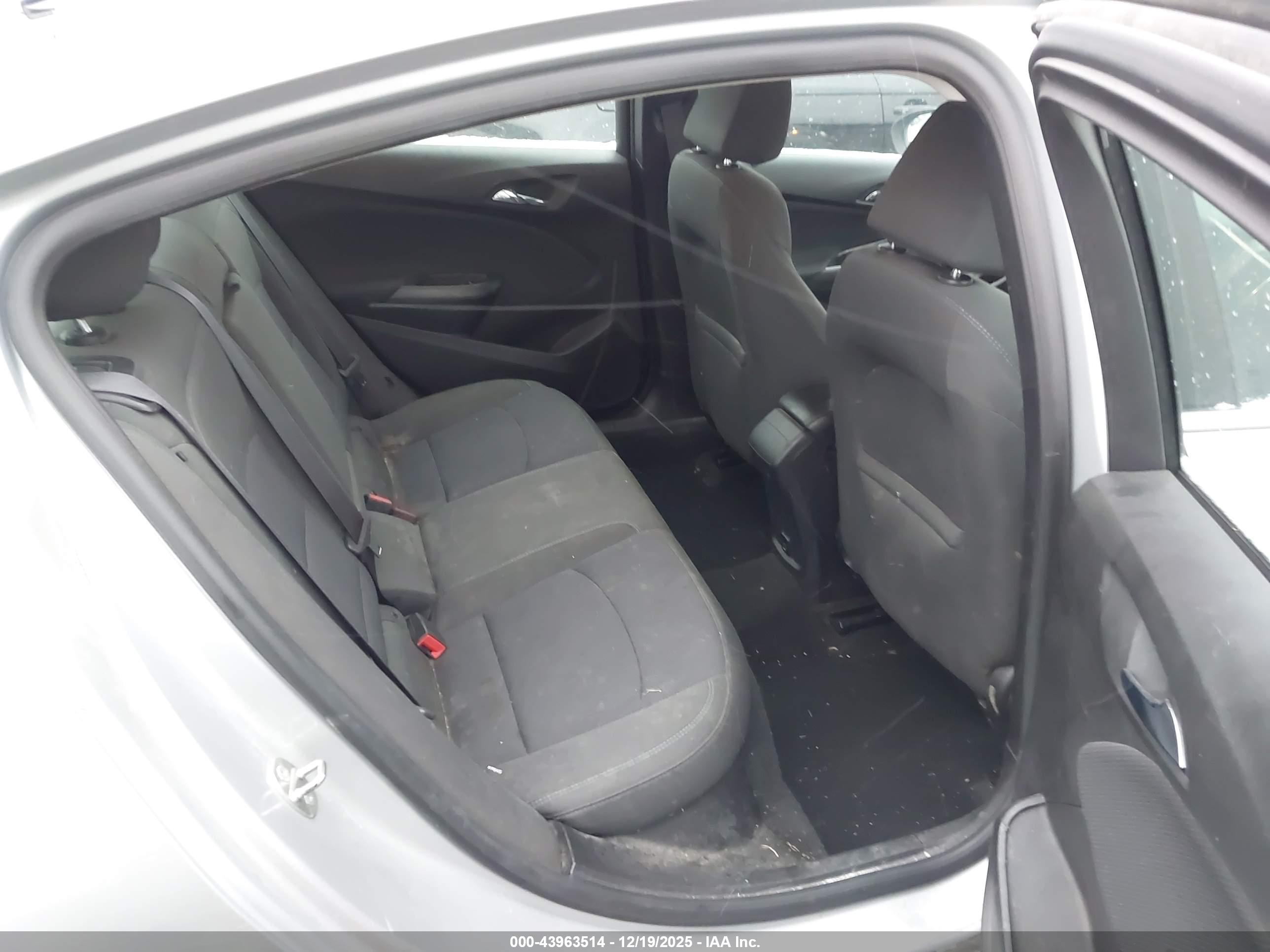 CHEVROLET CRUZE image 8