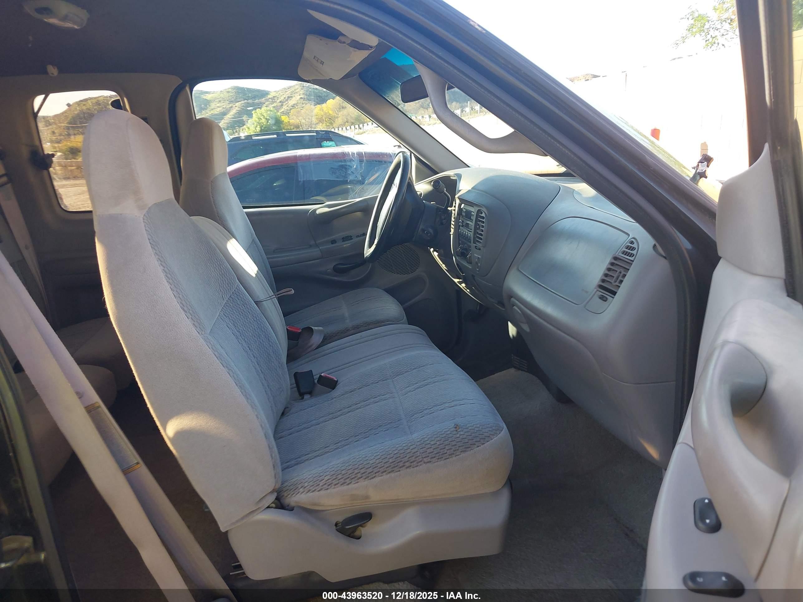 FORD F-150 image 5