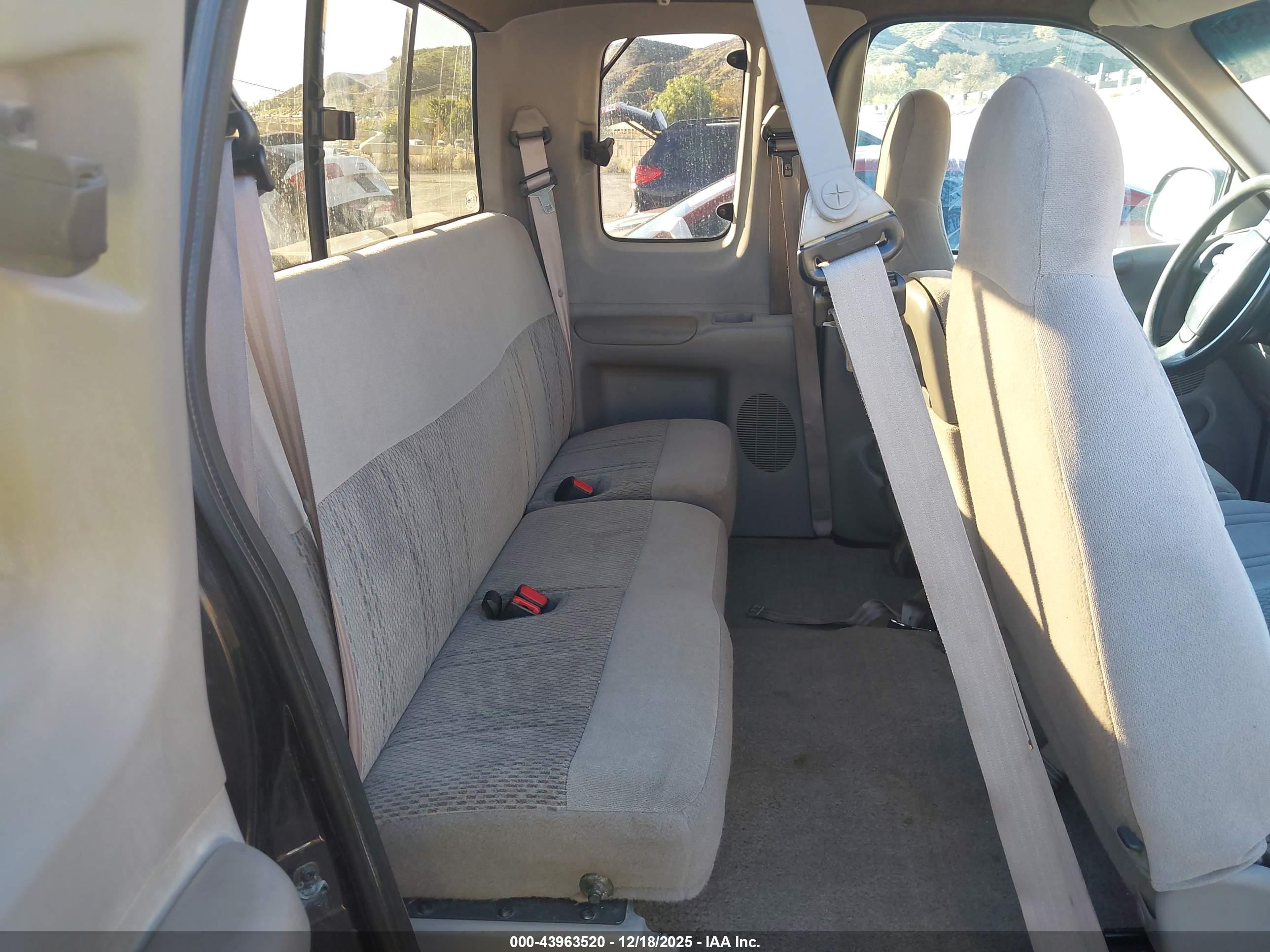 FORD F-150 image 8