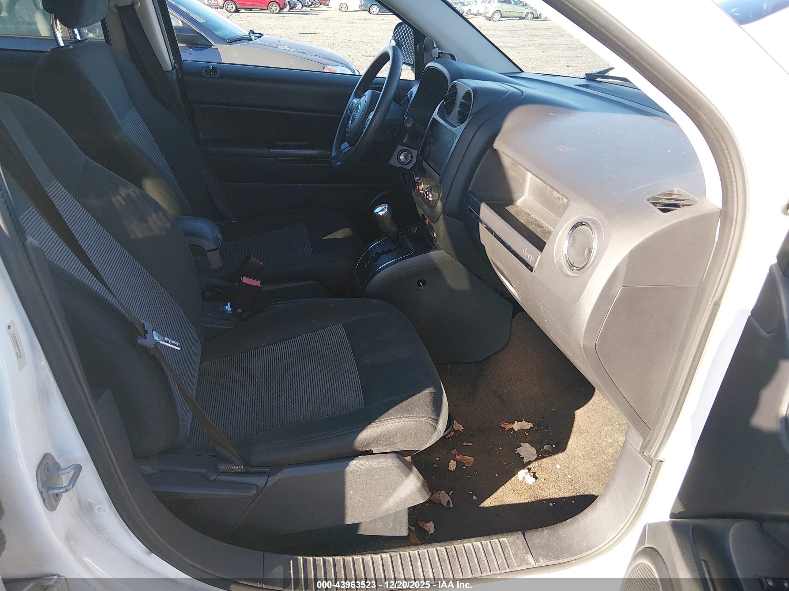 JEEP COMPASS image 5