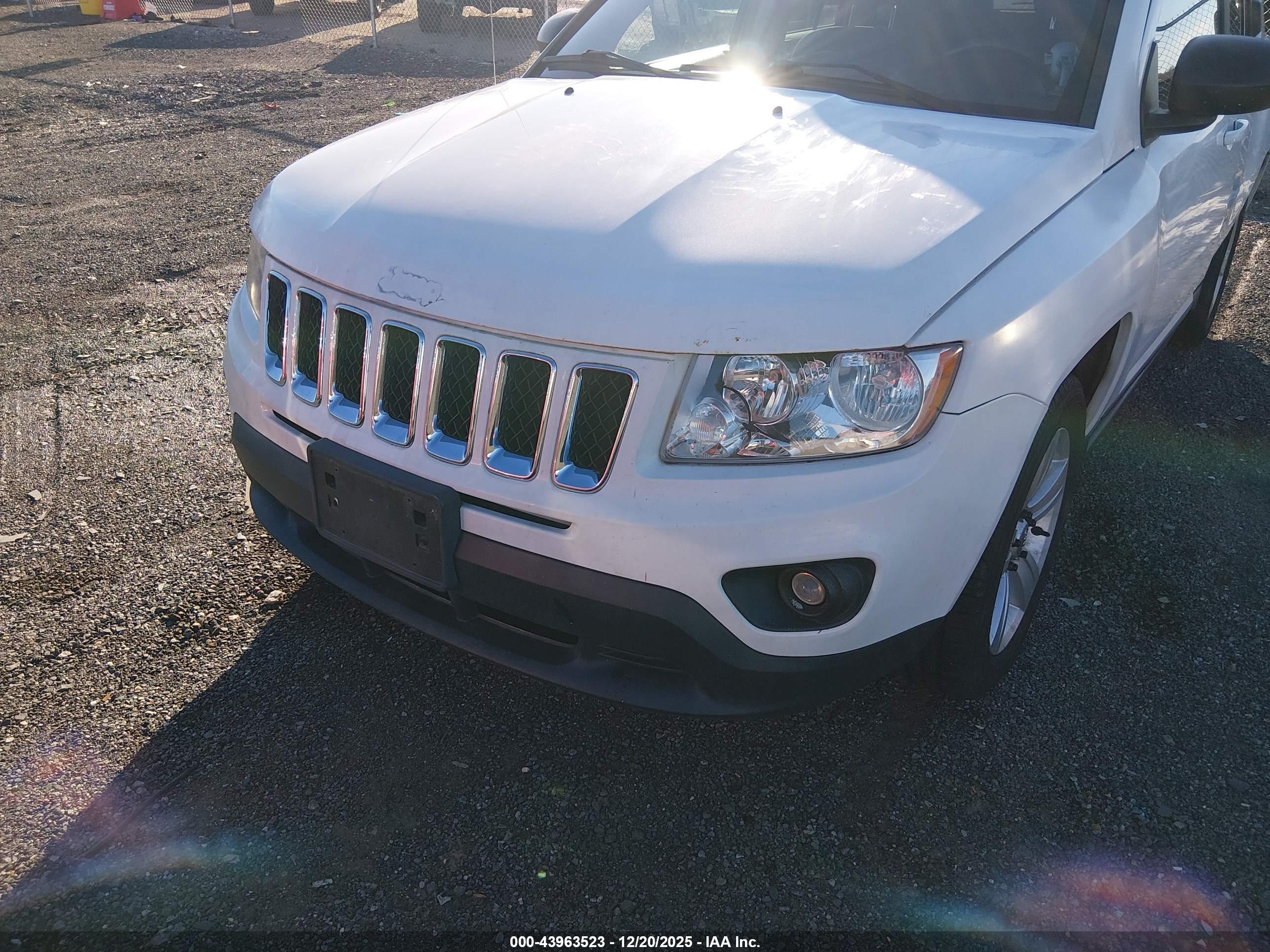 JEEP COMPASS image 6