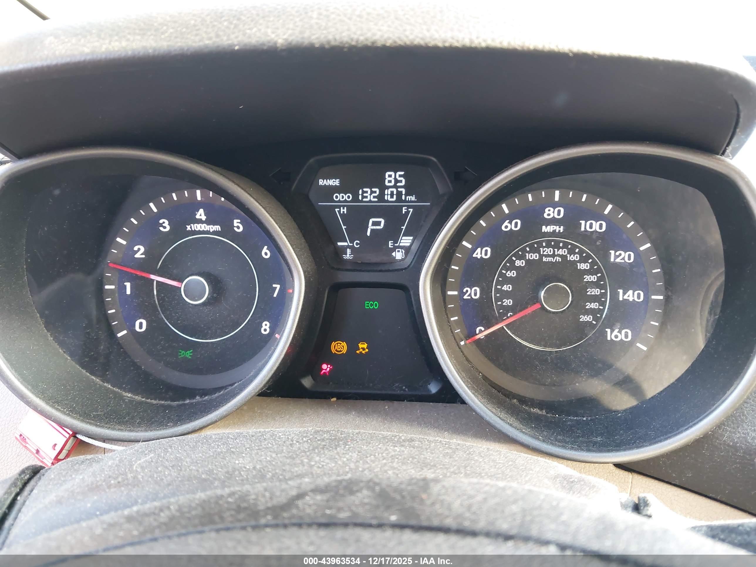 HYUNDAI ELANTRA image 7