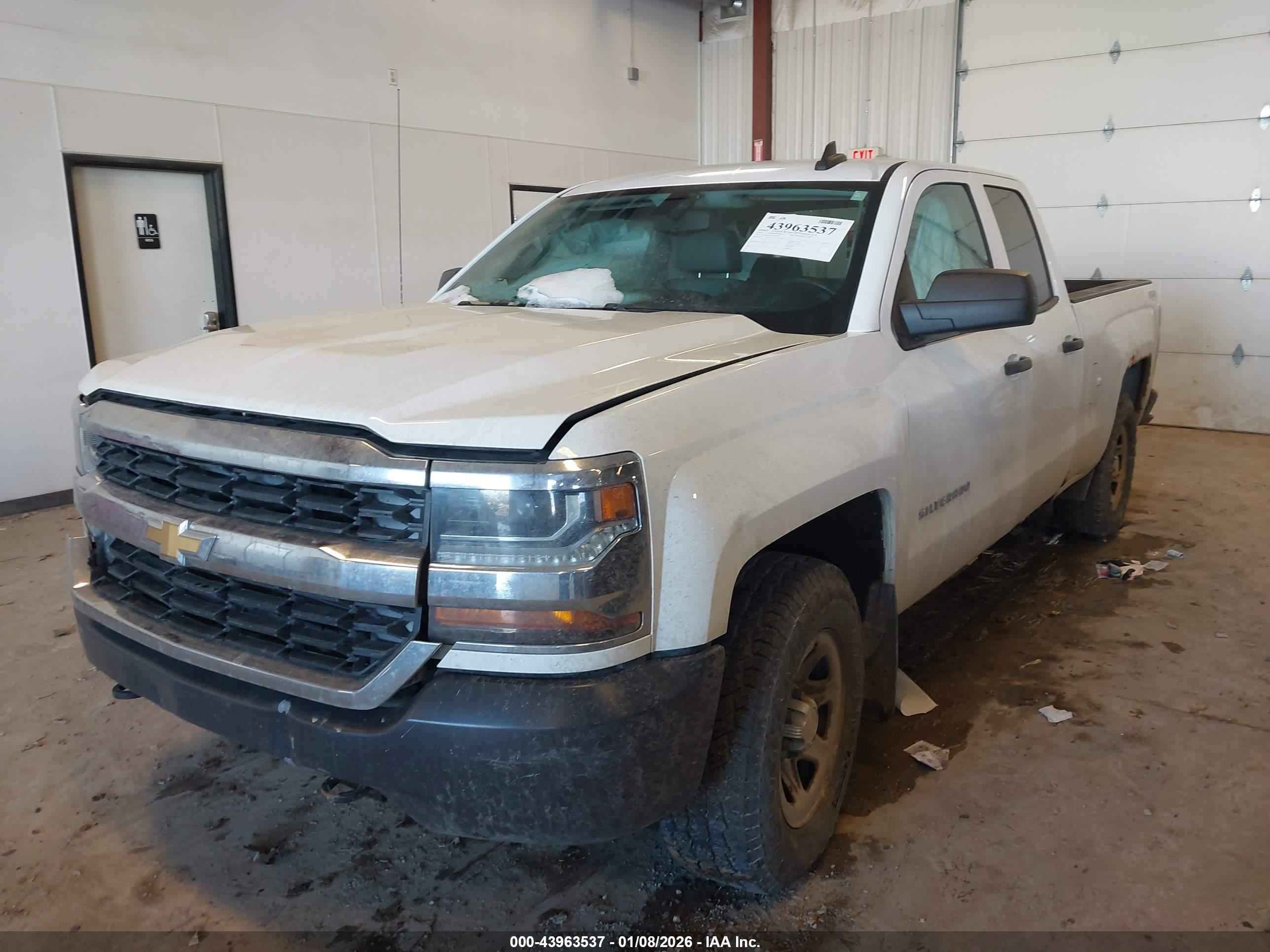 CHEVROLET SILVERADO image 2
