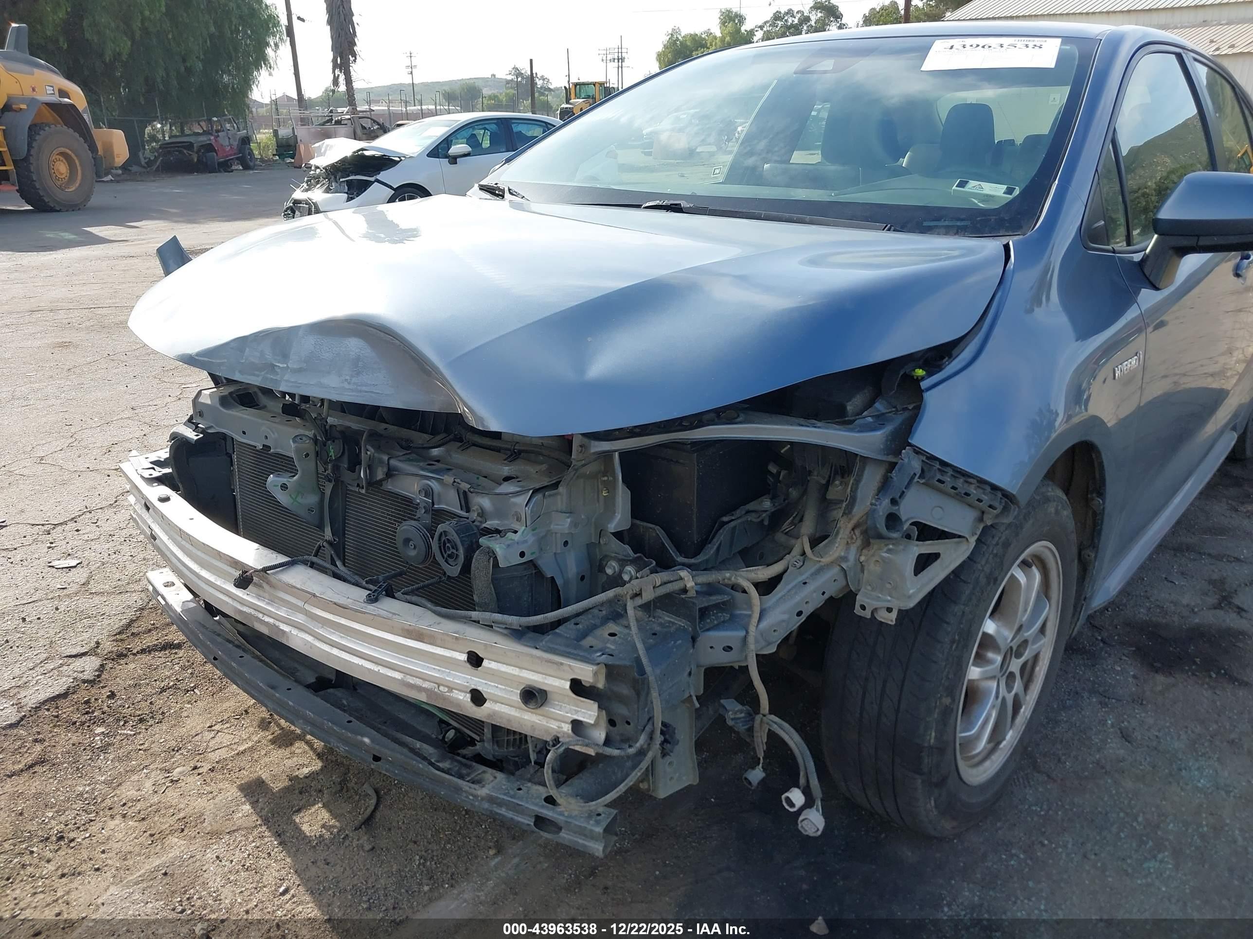 TOYOTA COROLLA image 6