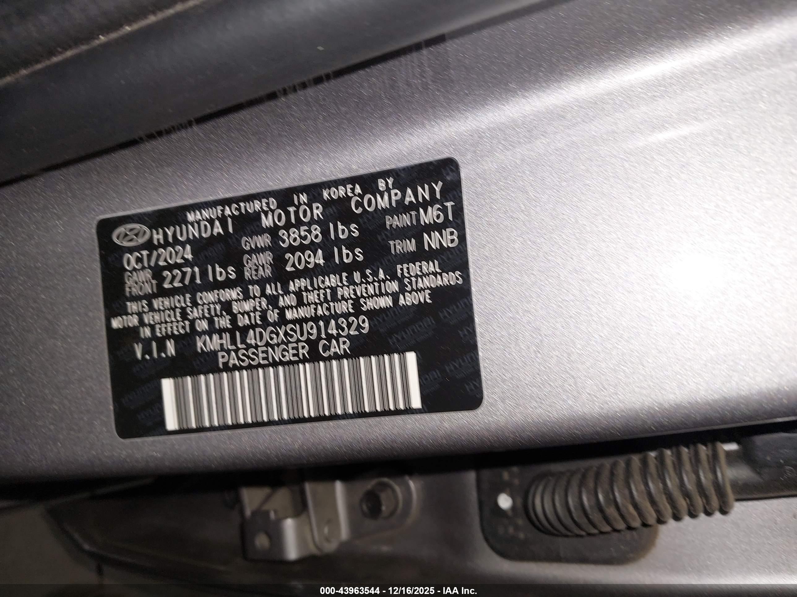 HYUNDAI ELANTRA image 9